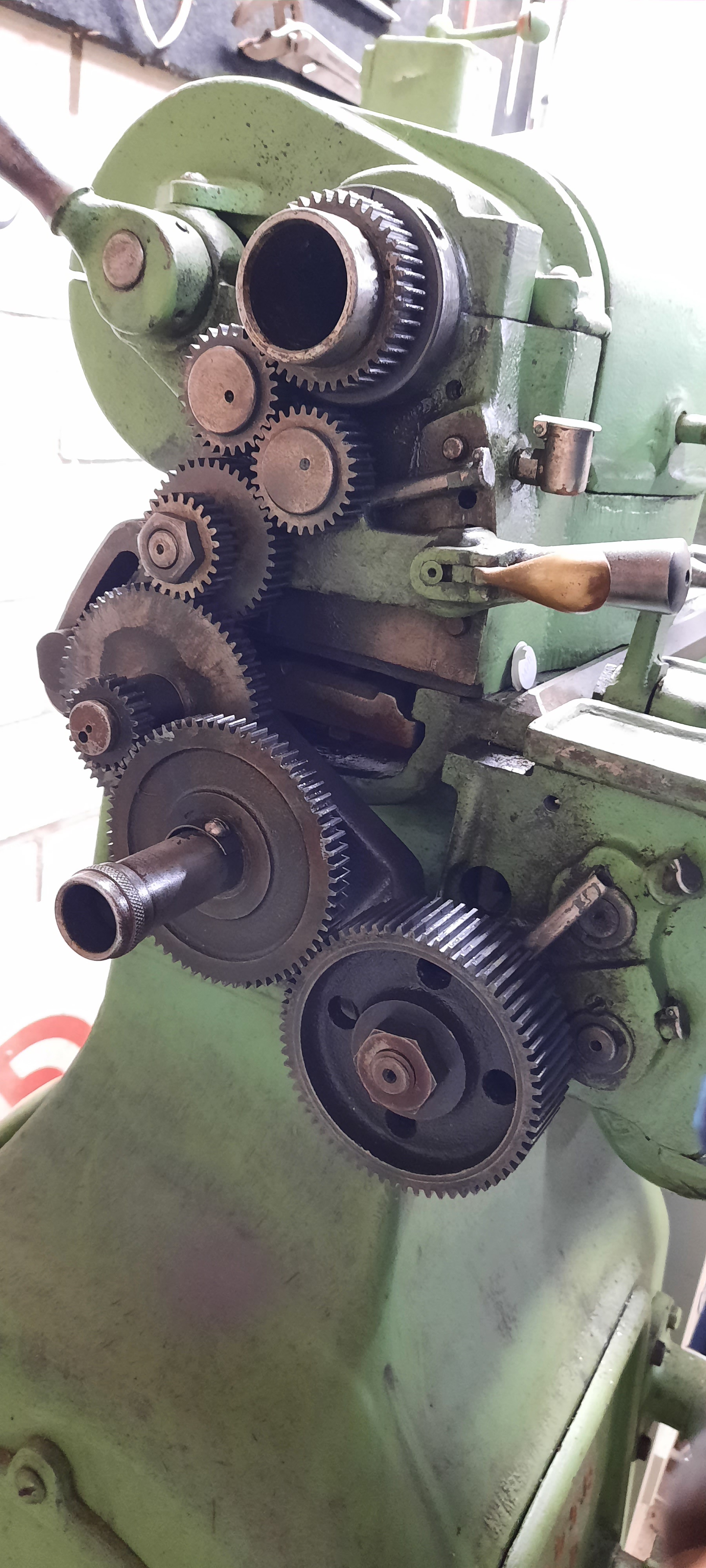 South Bend 10 meets Lathe Gears in The Netherlands.