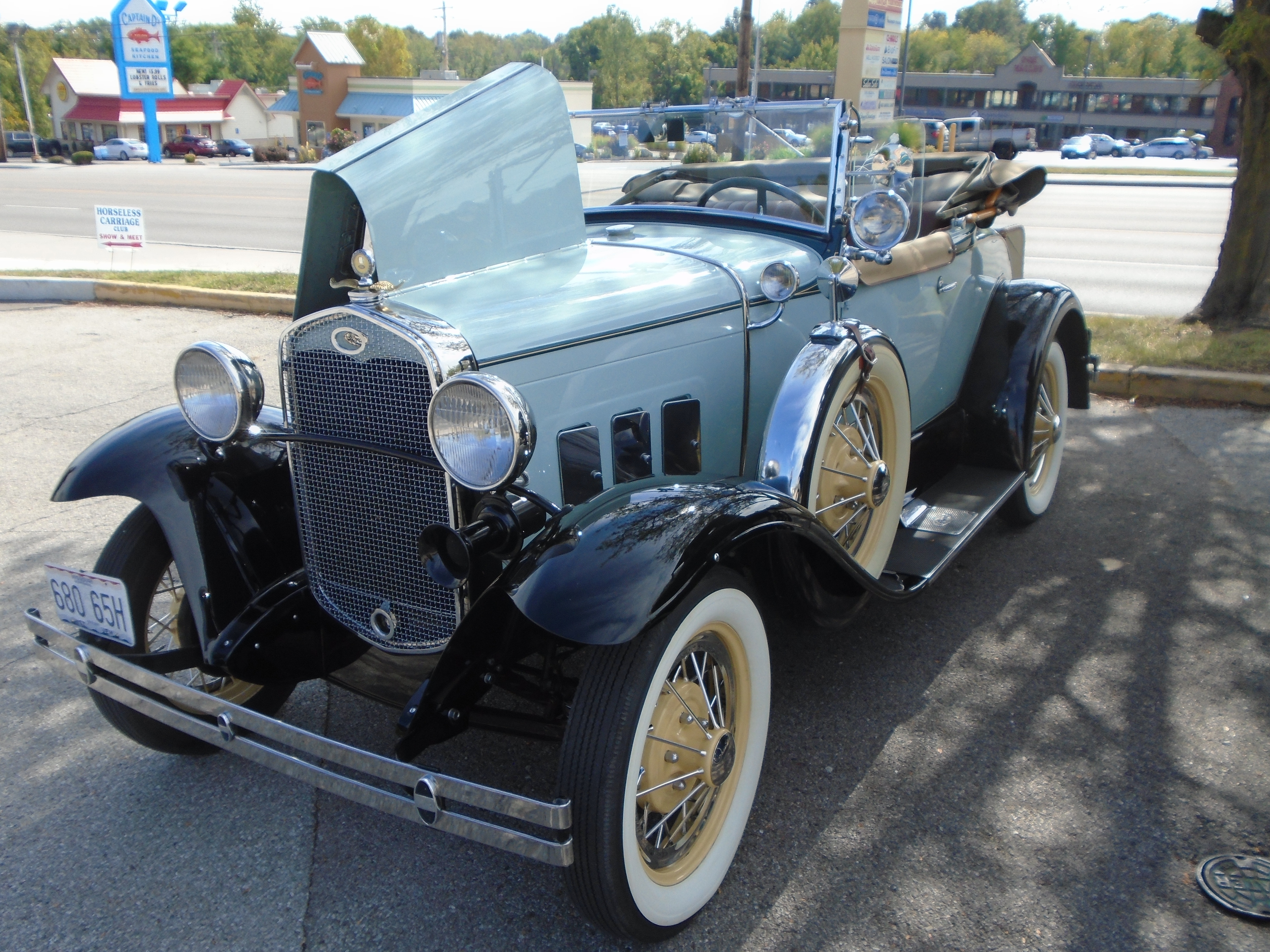 Behold the Classic Beauty: 1931 Ford Model A Deluxe Roadster