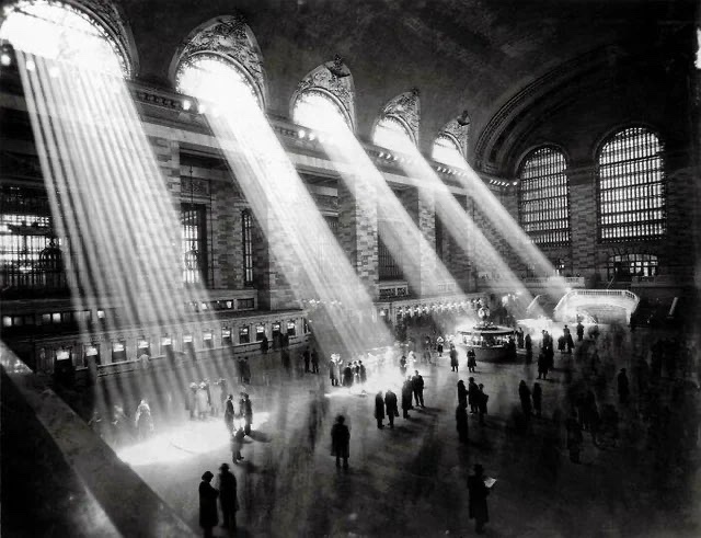 A Glimpse into the Past: Grand Central NYC in 1929, Now Shaded by Modern Buildings