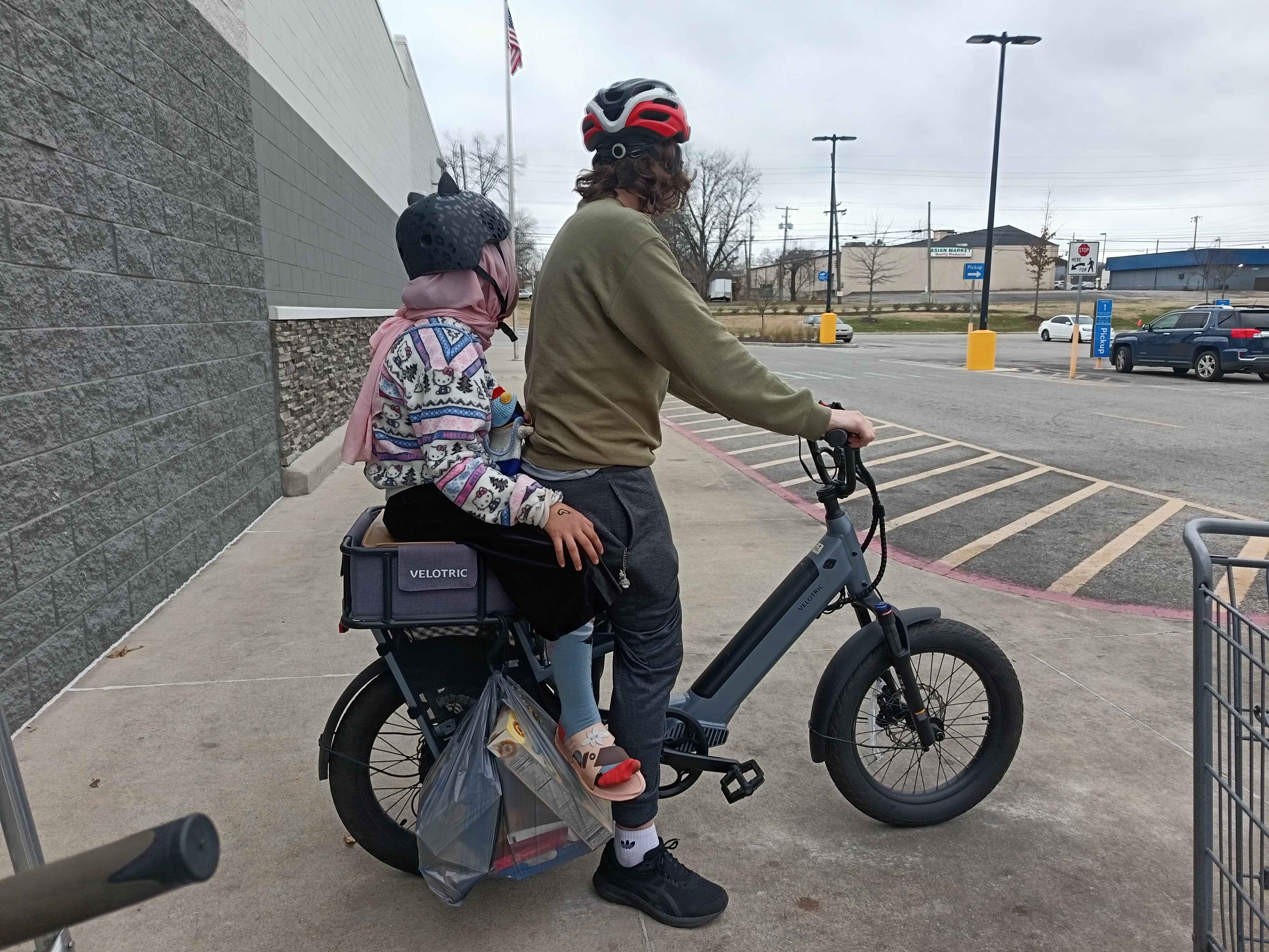 Grocery Shopping with the Family: No Car Needed :)