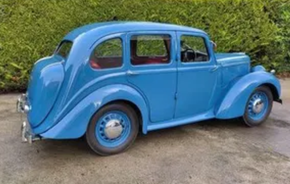 The Classic Hillman Minx 1938: A Collector's Dream in 1/43 Scale
