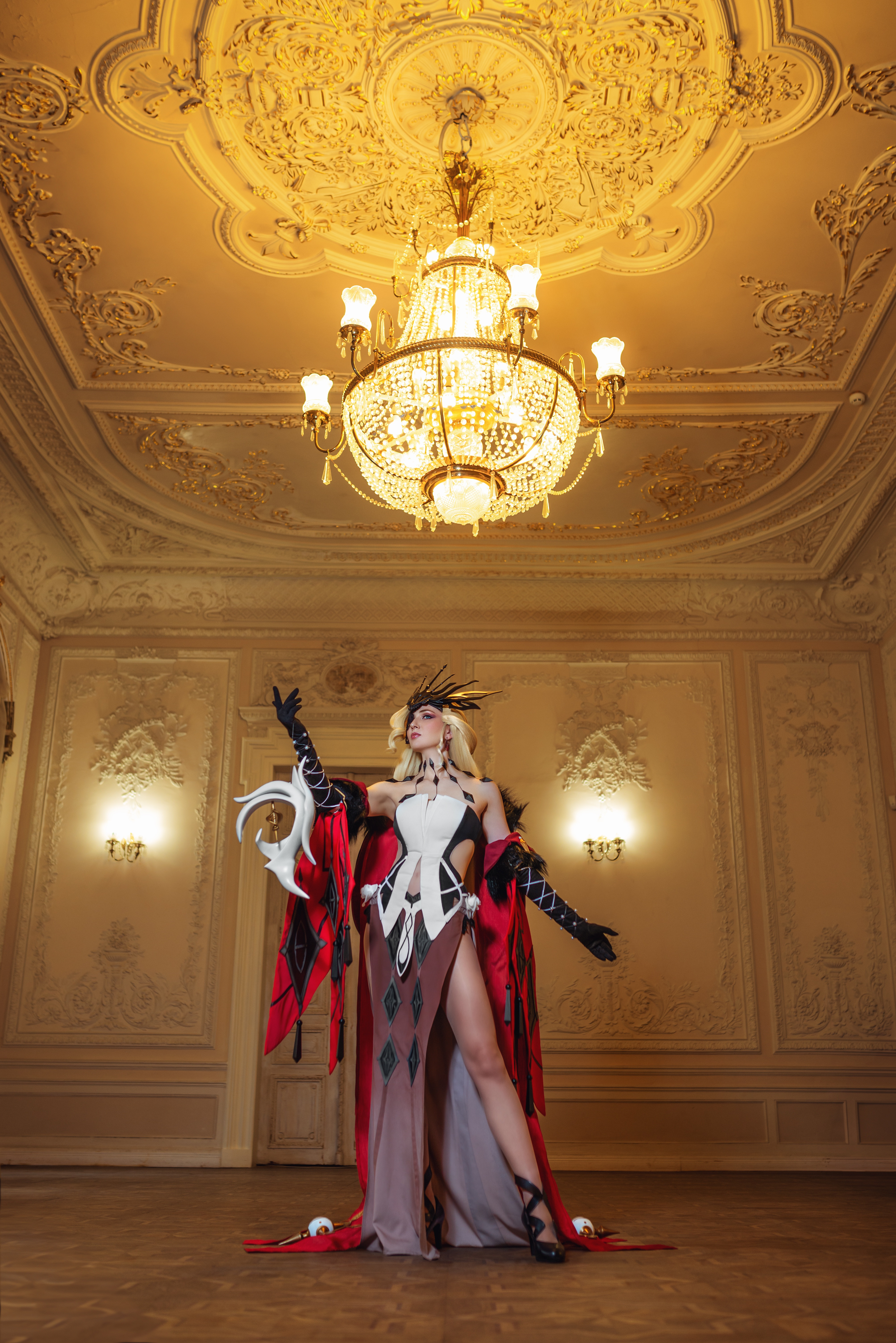 La Signora cosplay from Genshin Impact: A stunning tribute