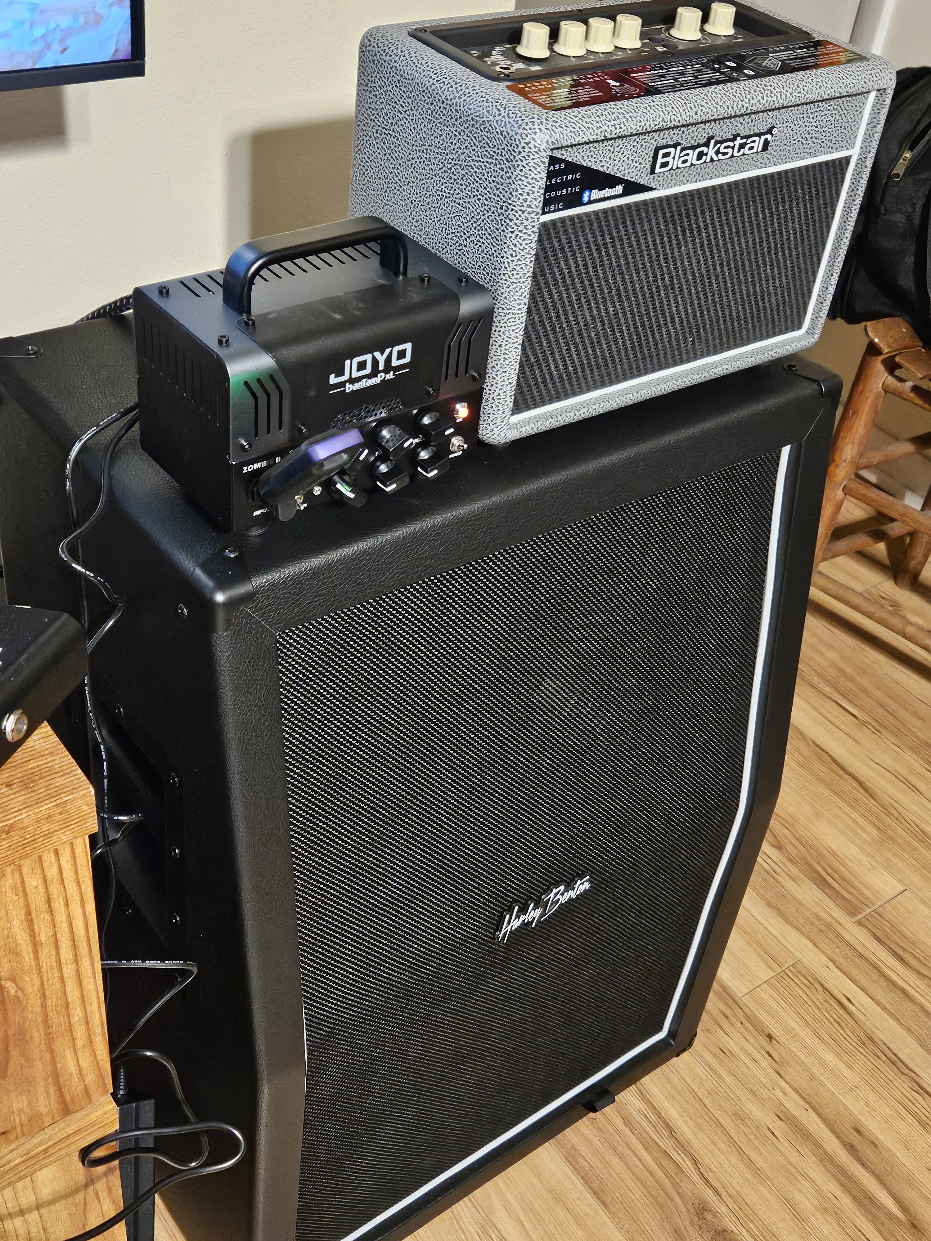 Harley Benton 2x12 Vertical: The Ultimate Sound Experience