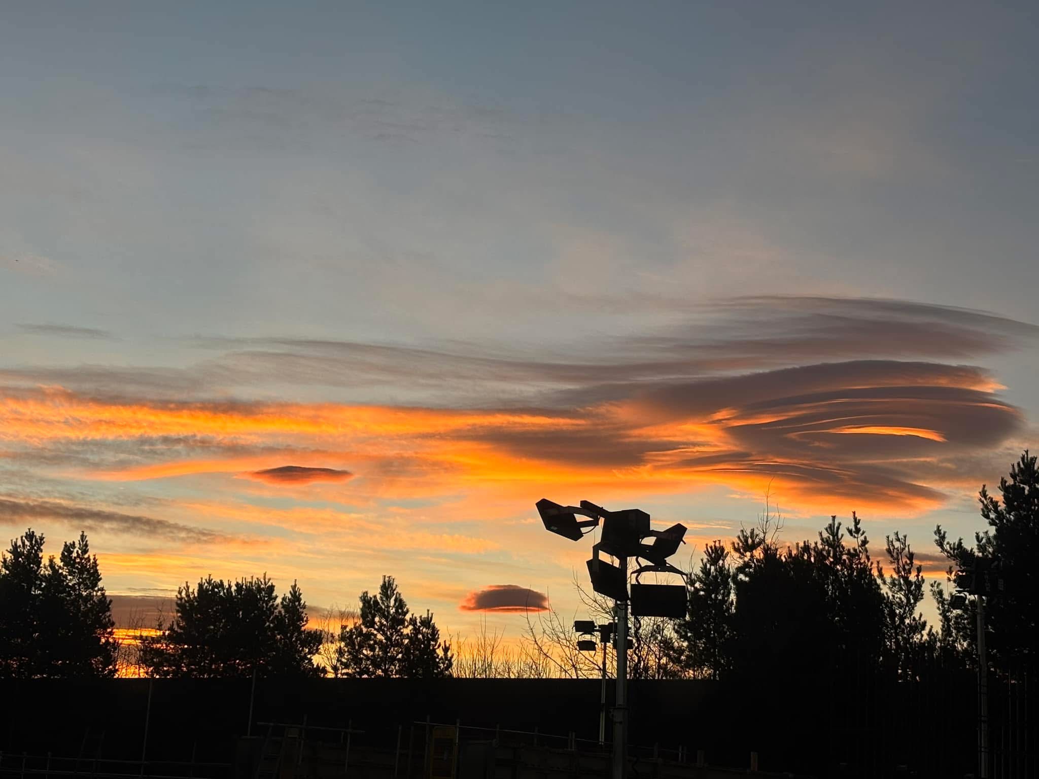 Mysterious Earthquake Clouds Over Washington, U.K.