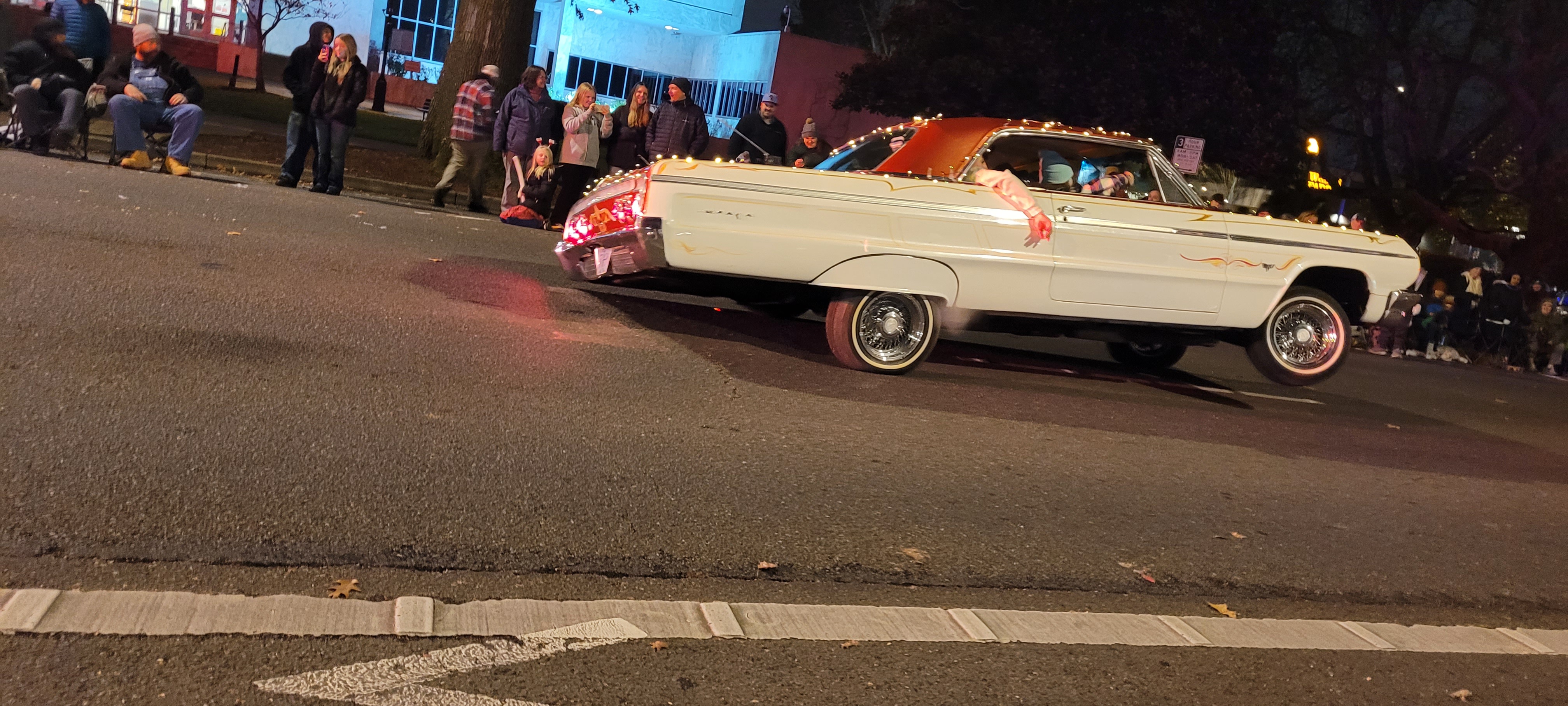Festive vibes at the Salem Oregon Holiday Parade