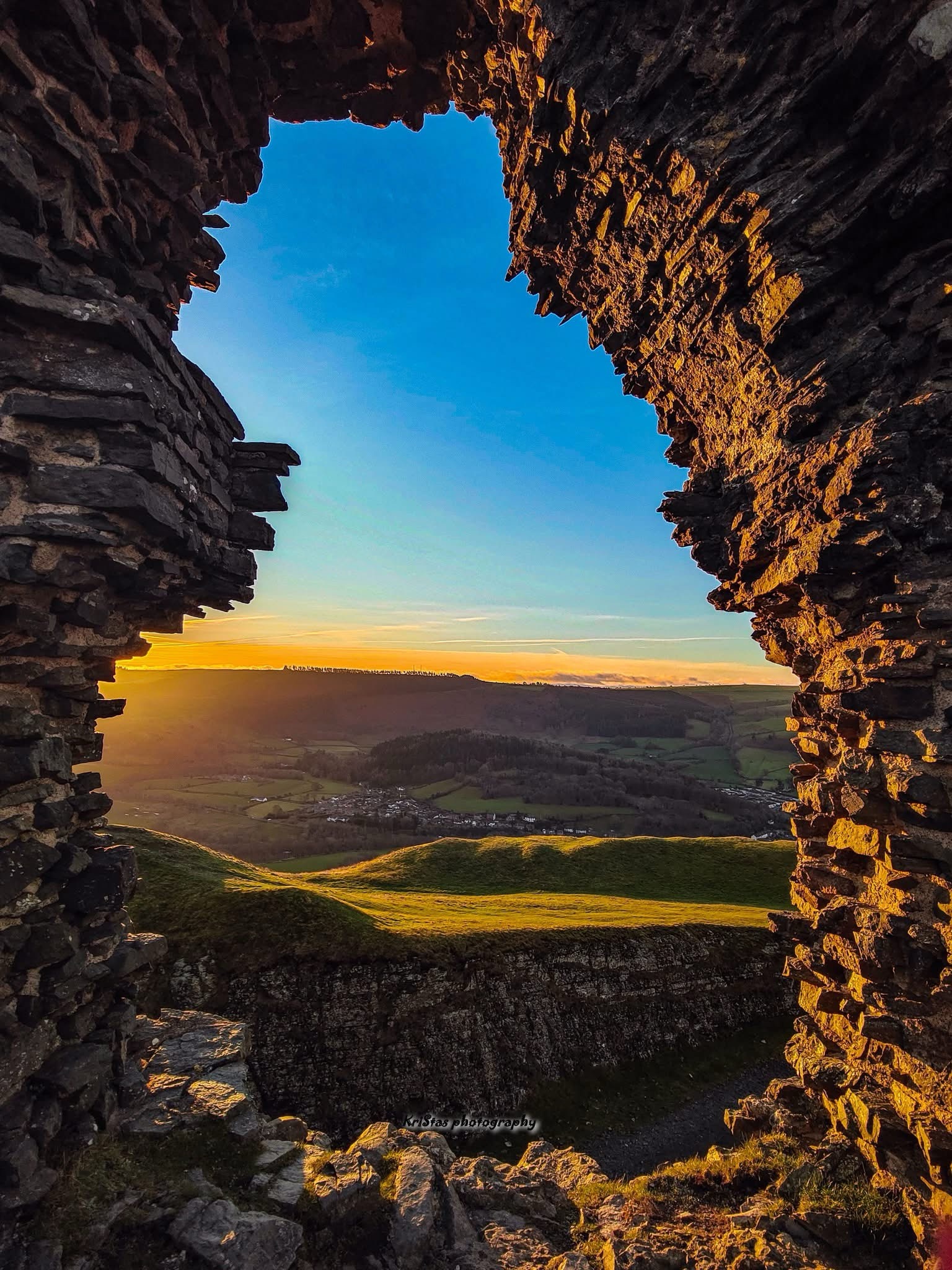The Majestic Arch: A Stunning View