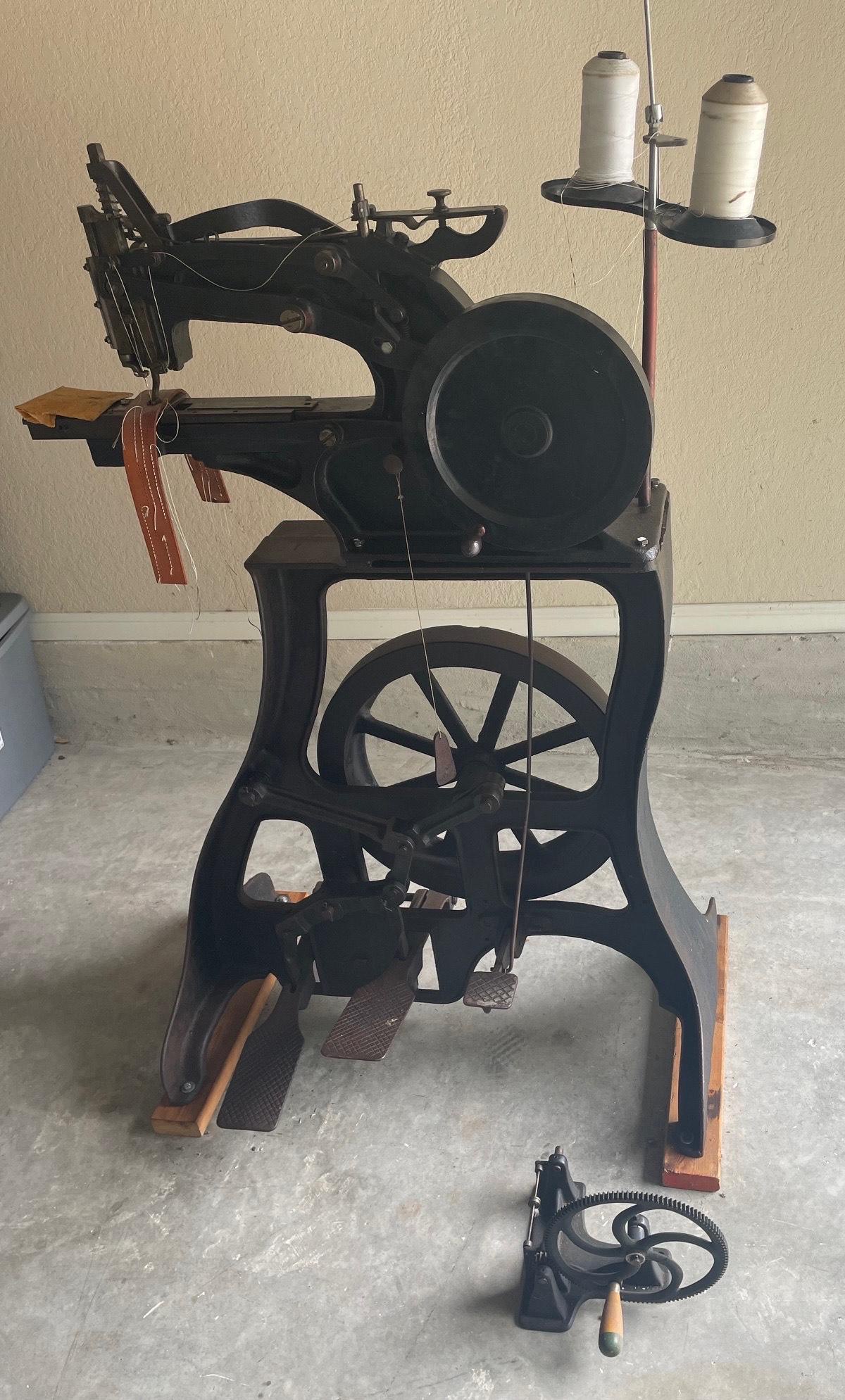 Landis 'No. 1' Regular Lockstitch Wax Thread Sewing Machine: A Crafting Essential