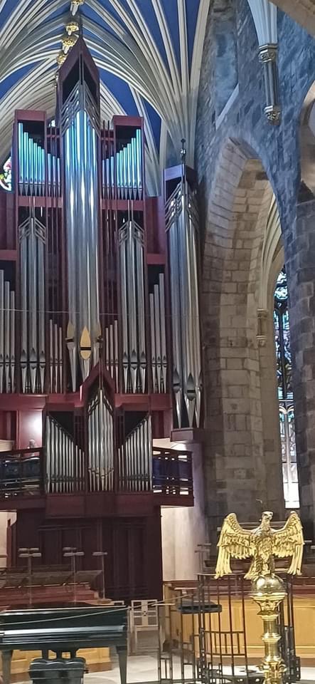 Sunday Vibes: A Trip to Church