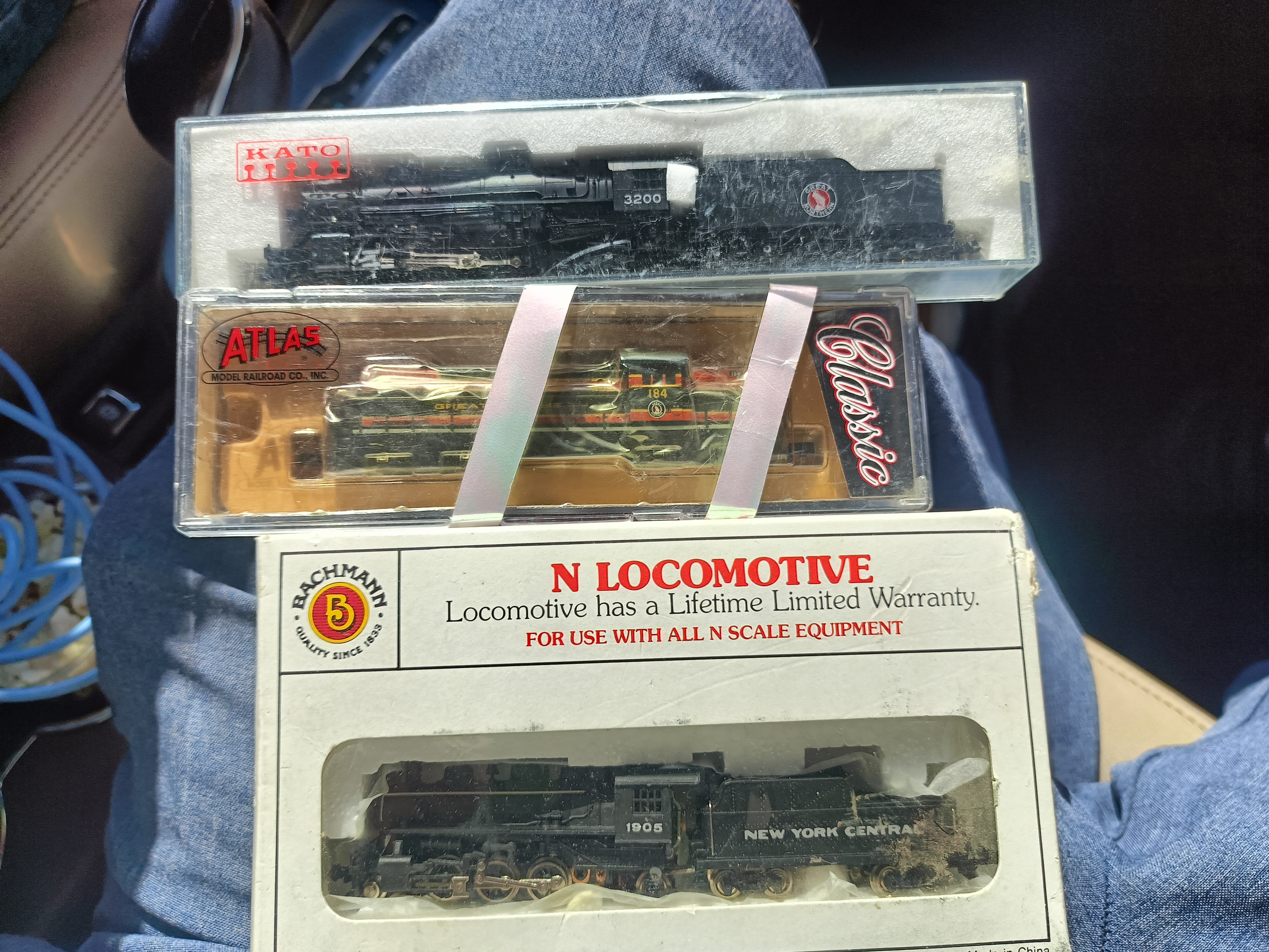 Does Anyone Know About These Vintage Trains I Found in My Attic? Are They Valuable?