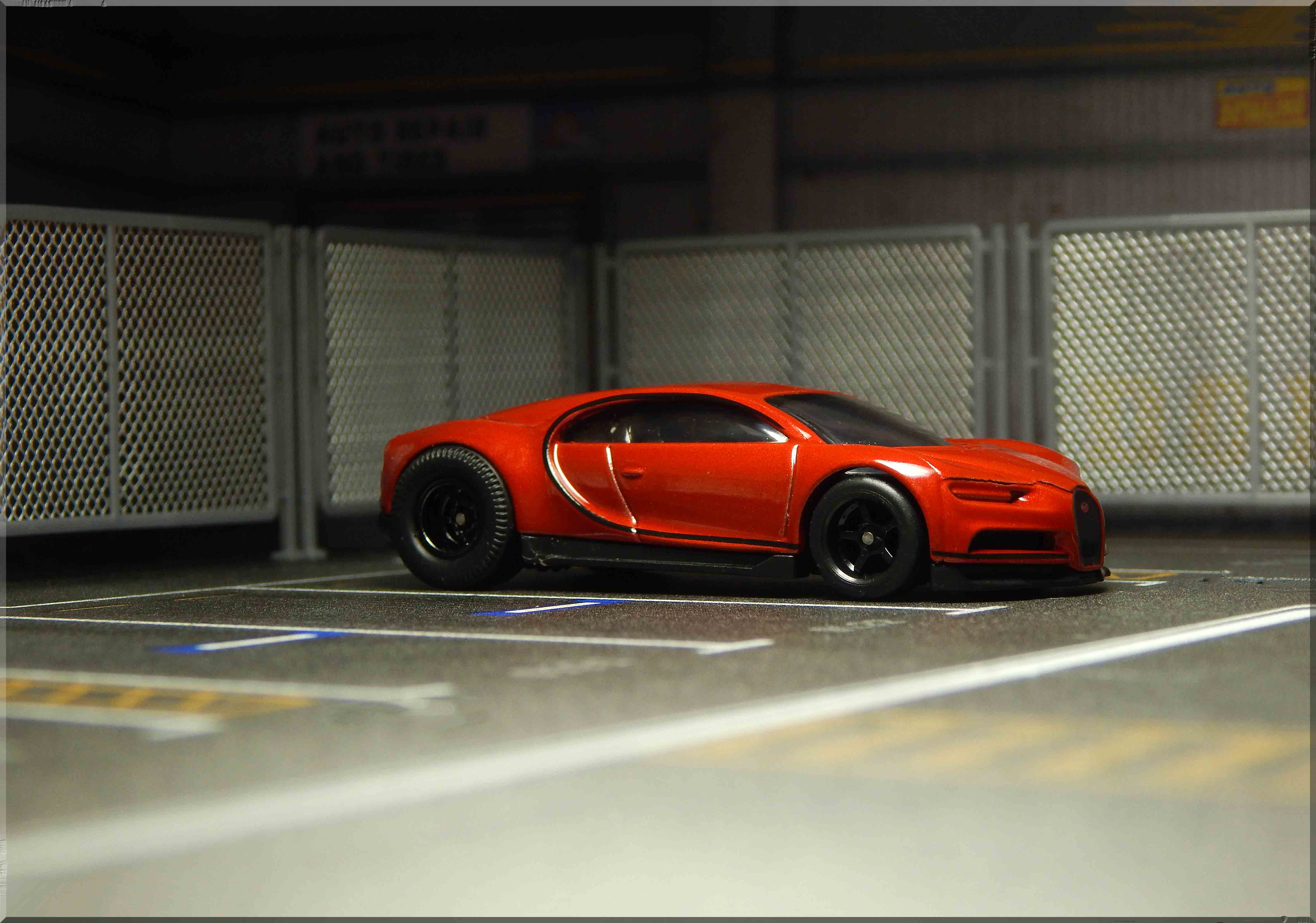 Check out this Hot Wheels 2016 Bugatti Chiron with a cool wheel swap!