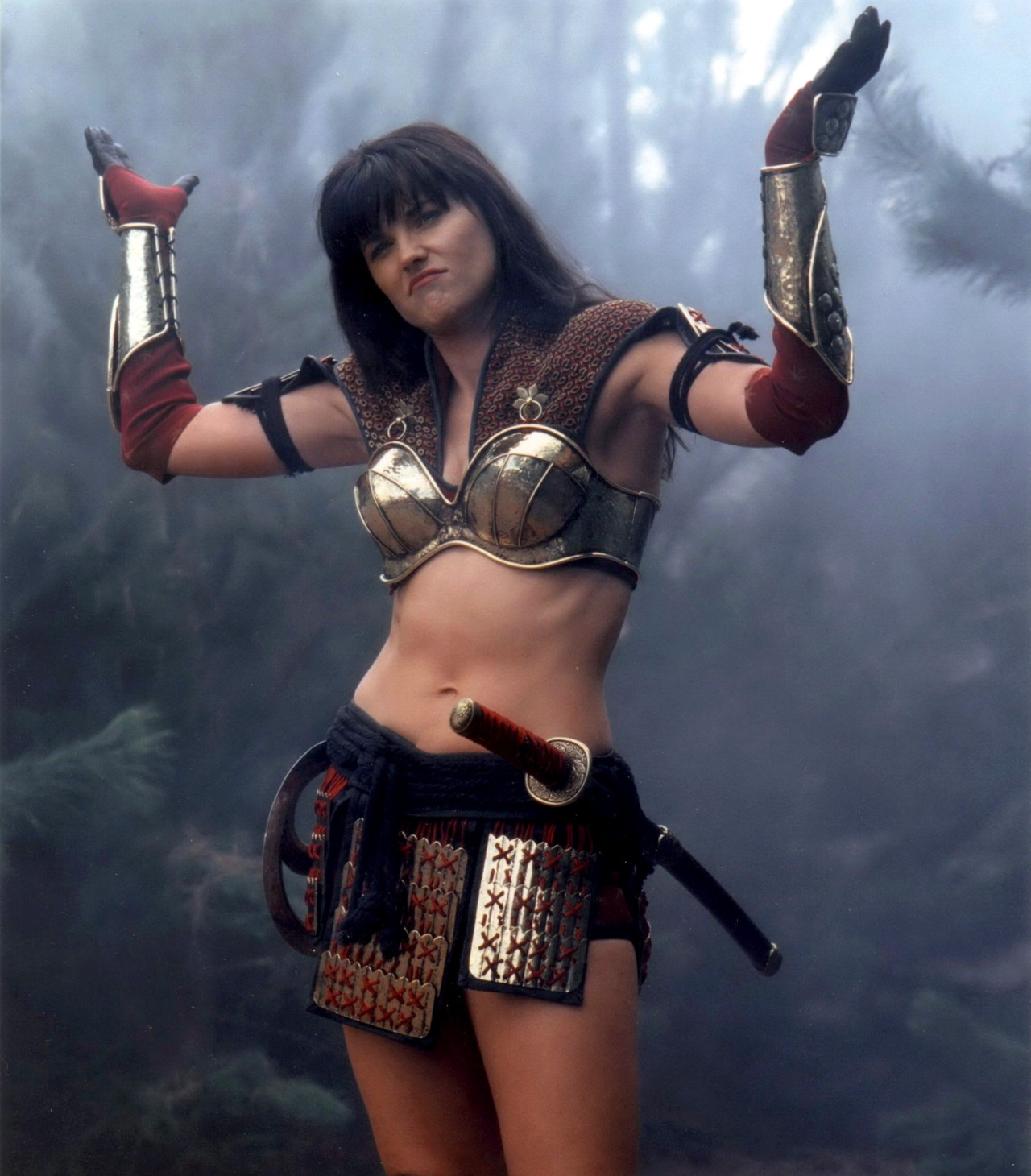 Lucy Lawless Shines as Xena in Warrior Princess (1995)