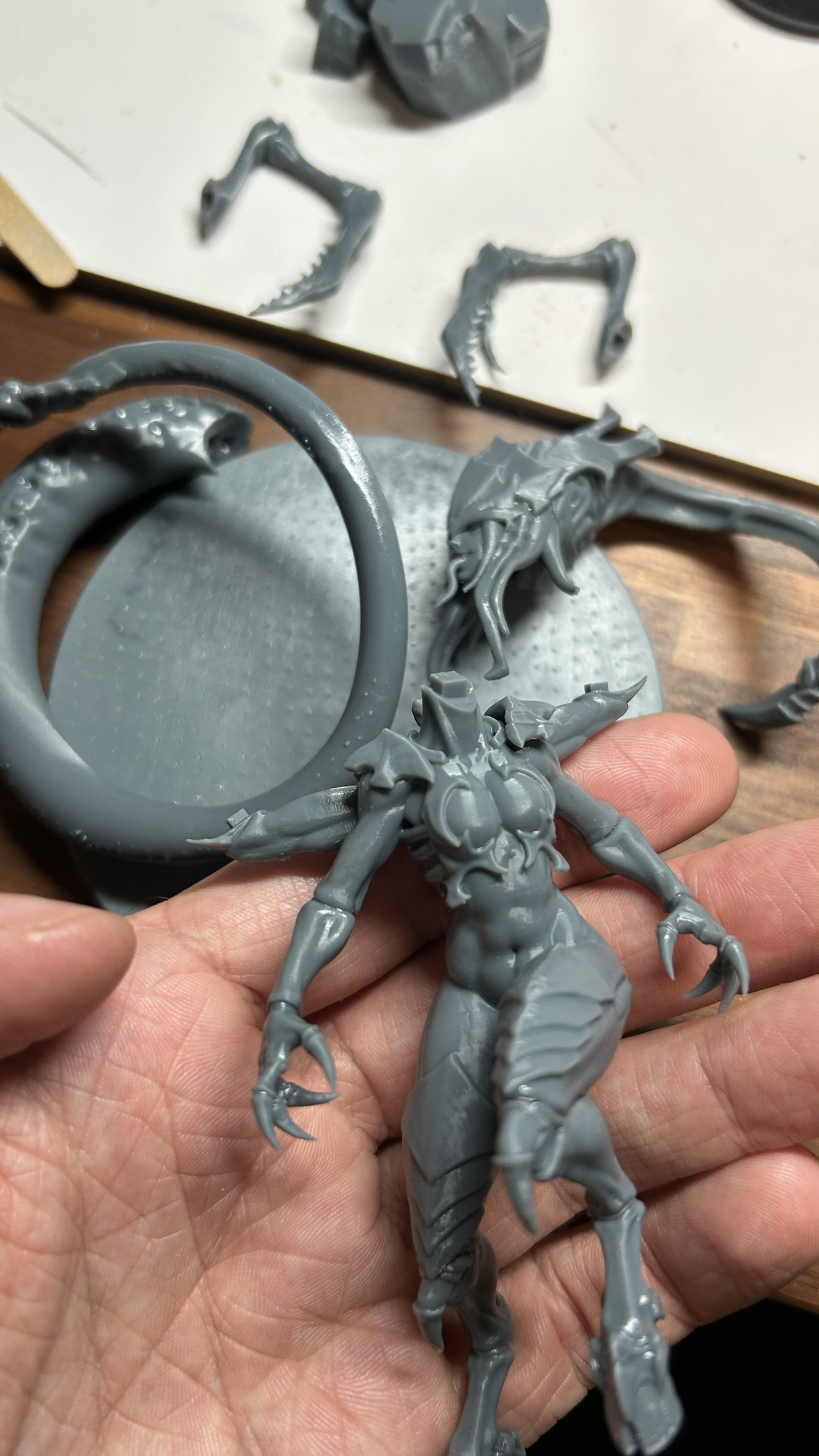 Meet the Tyranid Hive Queen: A Force to Be Reckoned With