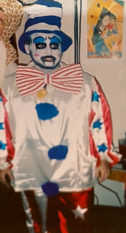 Convince Me: Why Clowns Aren't Scary?