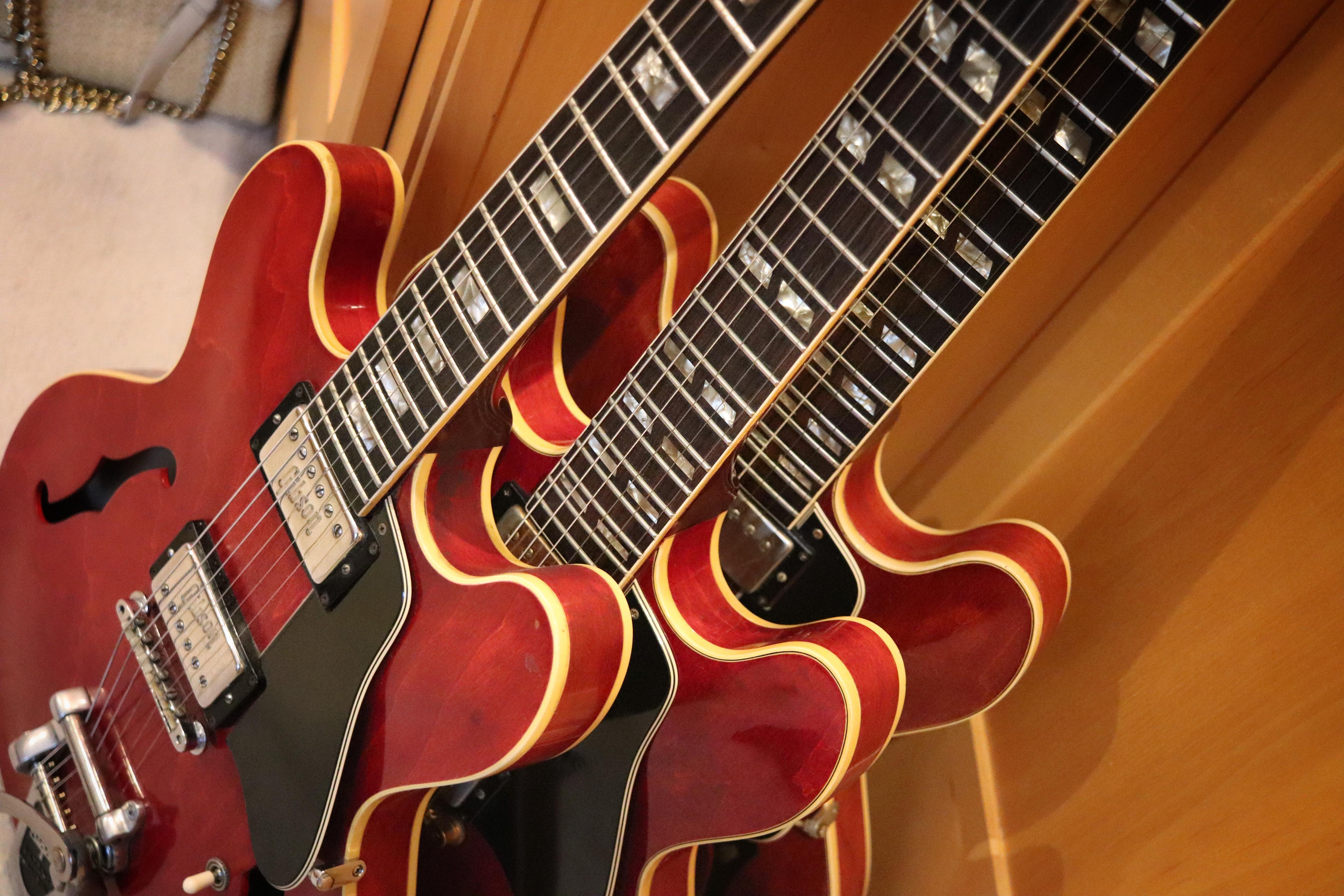 Iconic Gibson Guitars from the Late 60s