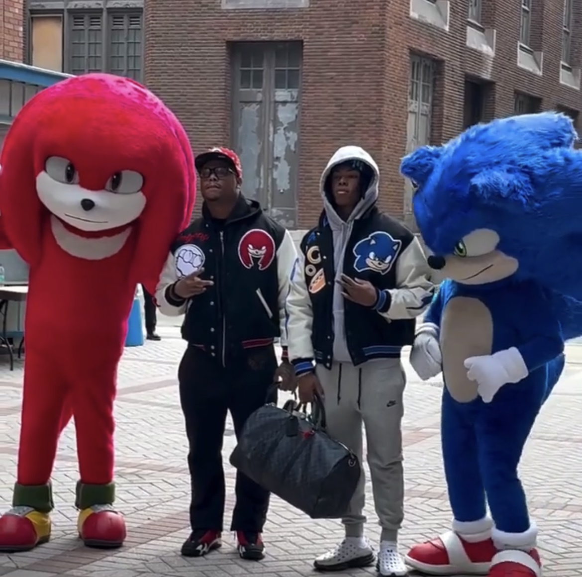 Sonic the Hedgehog is back!