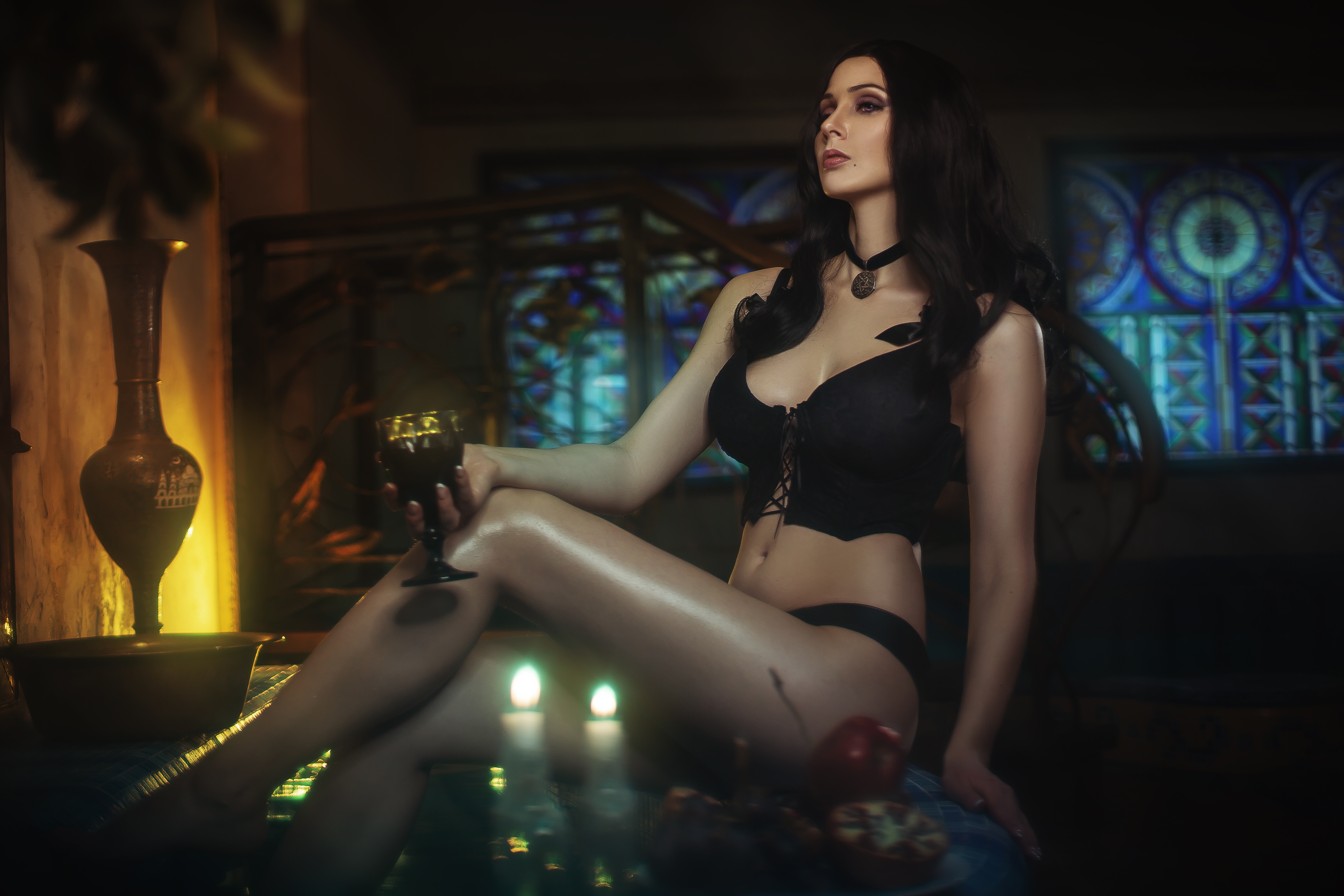 Stunning Yennefer Cosplay: A Witcher Fan's Dream