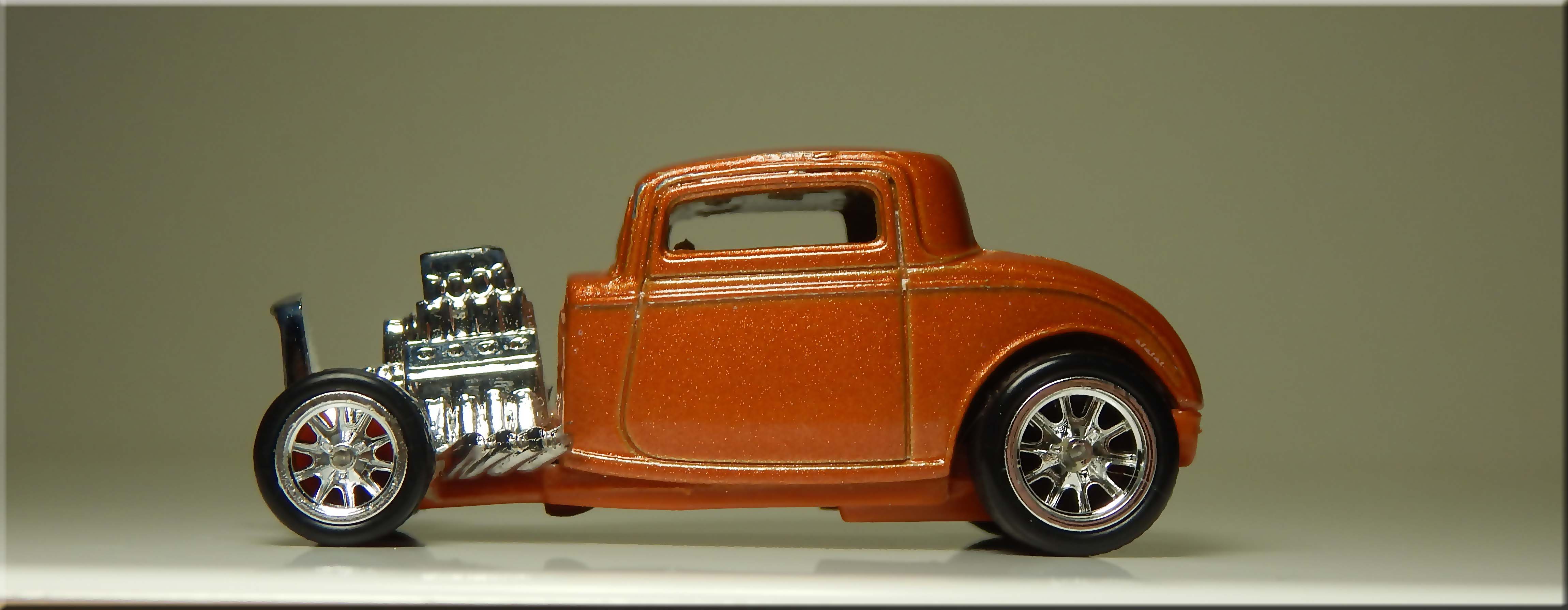 Custom Hot Wheels 32 Ford: No Decals, Just Pure Style