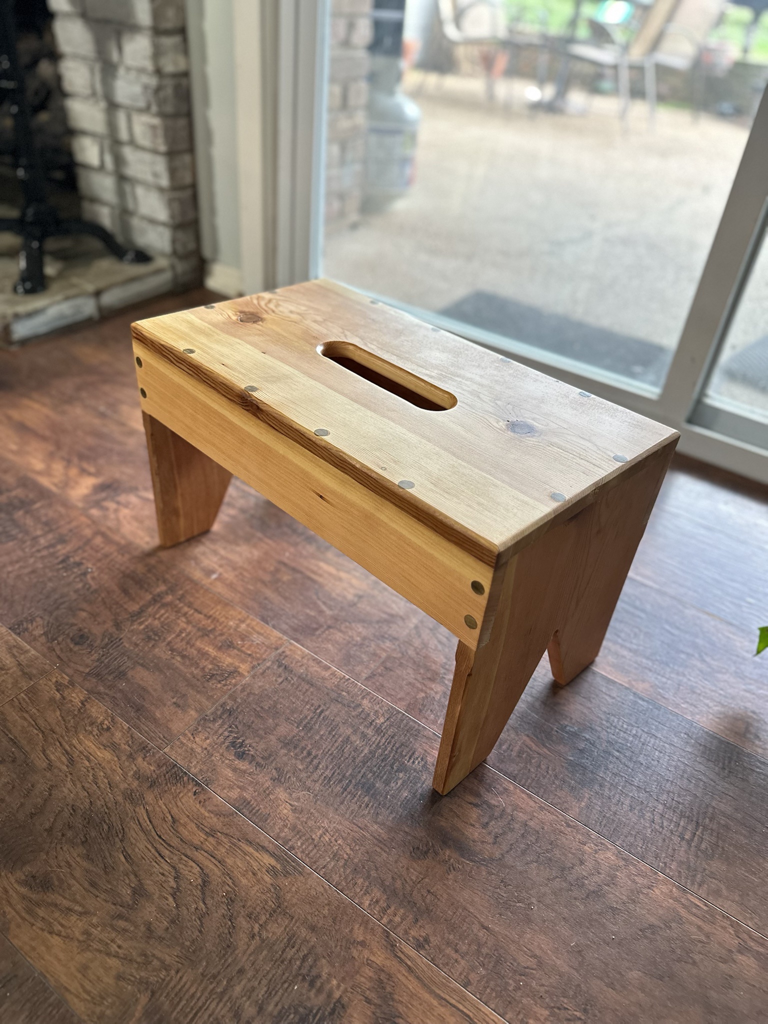 Crafted a Nostalgic Cricket Bench from My Grandparents' Pine