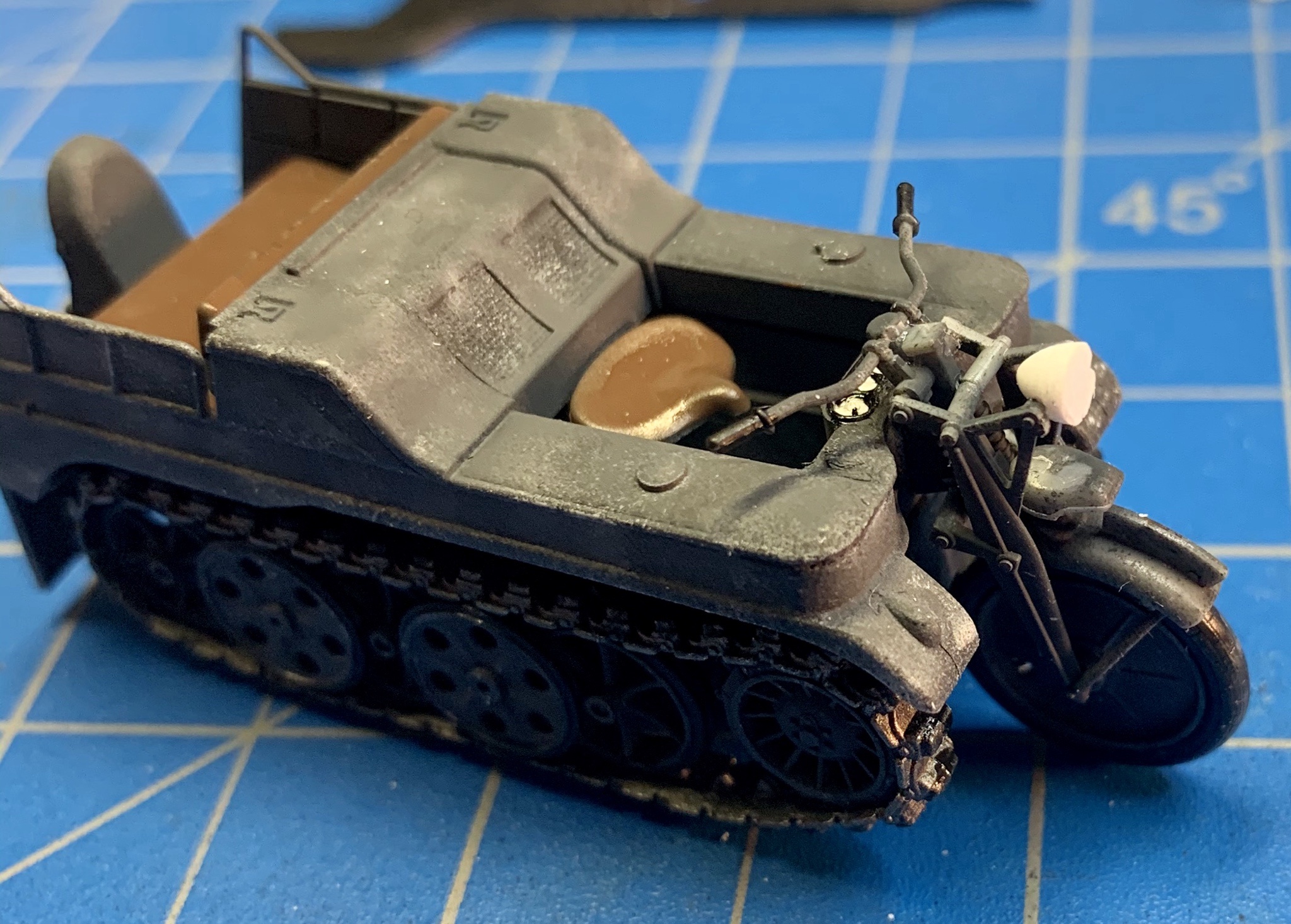 Tamiya 1/48 Kettenkraftrad with power supply cart: A modeler's dream
