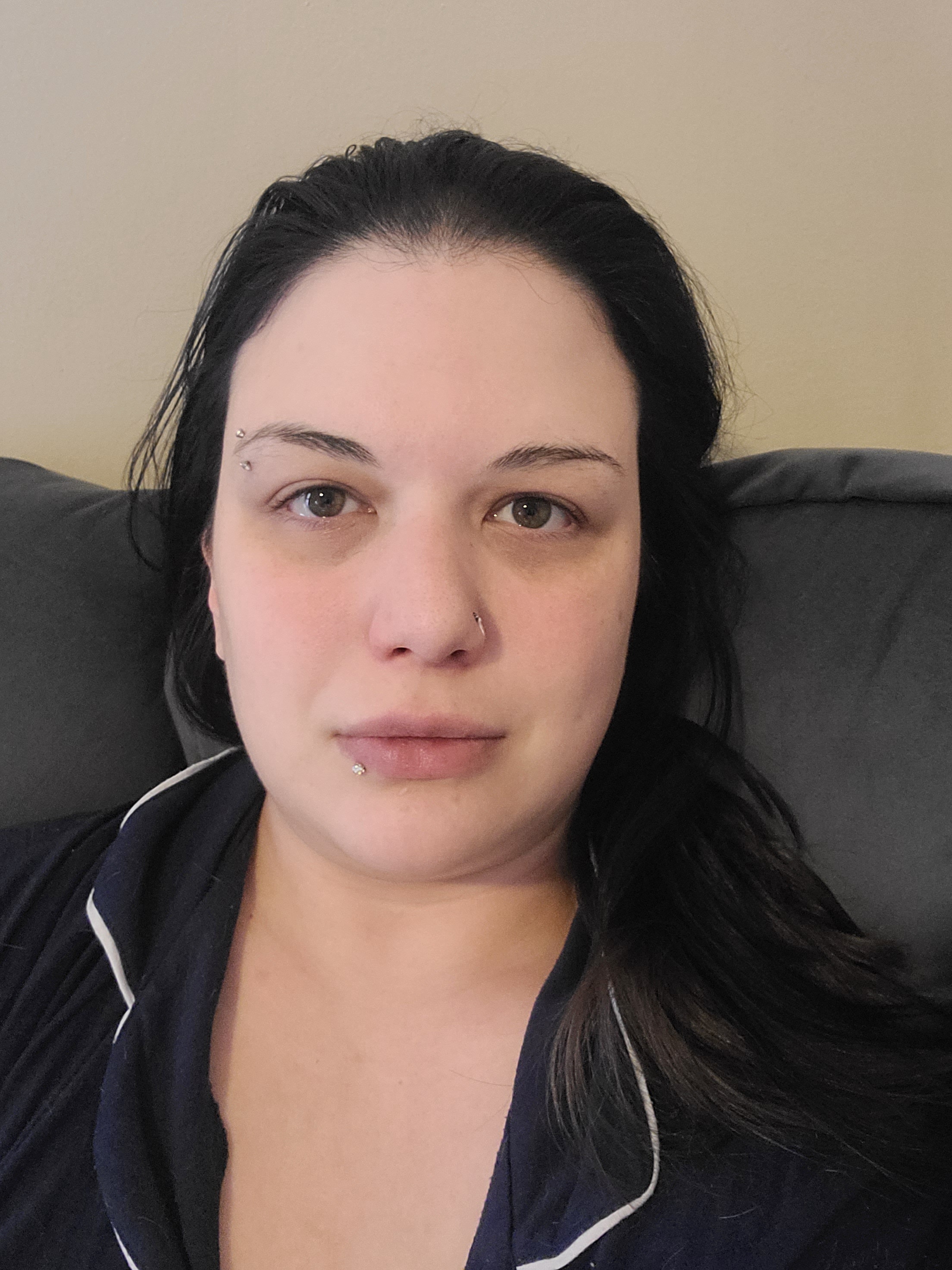 Flu season selfie: no makeup, messy hair, and a sprinkle of Christmas cheer!