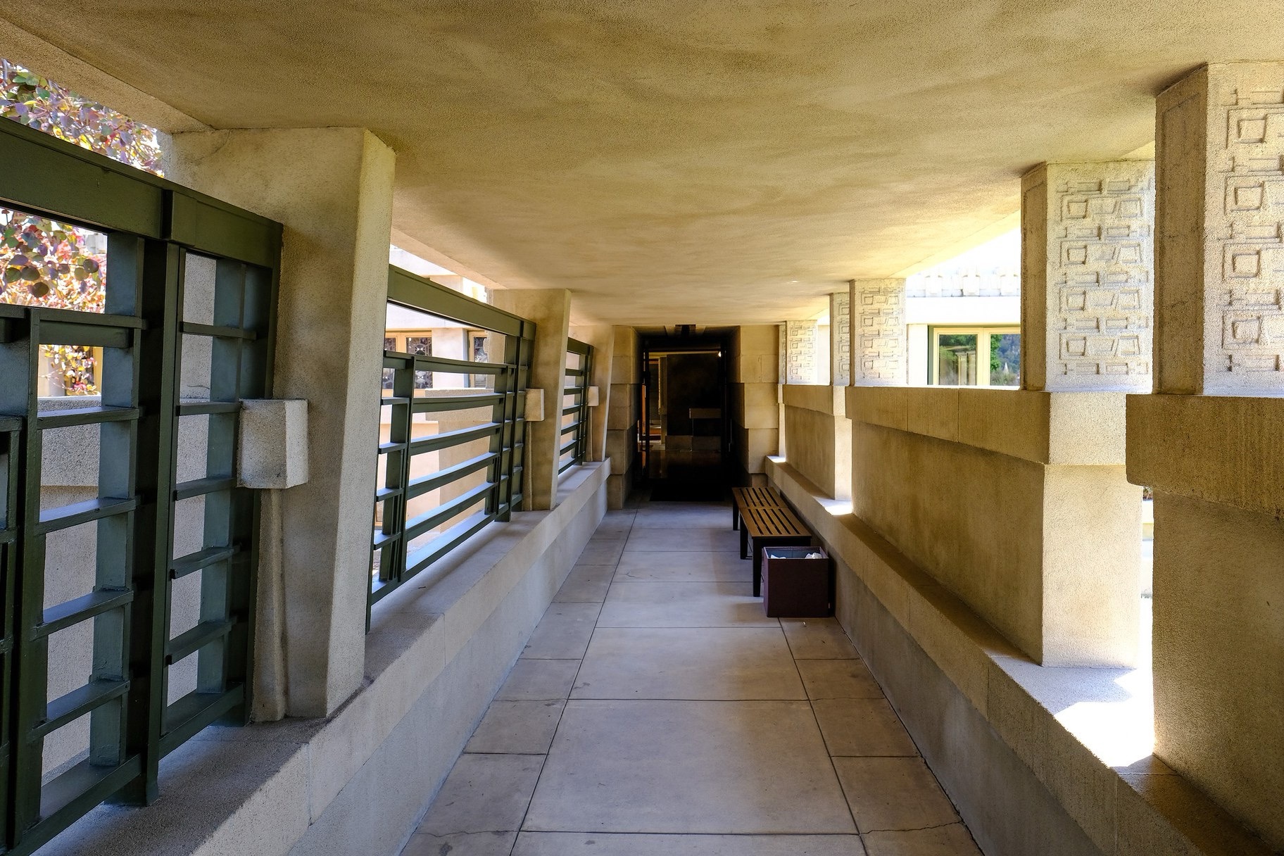 Exploring the Hollyhock House