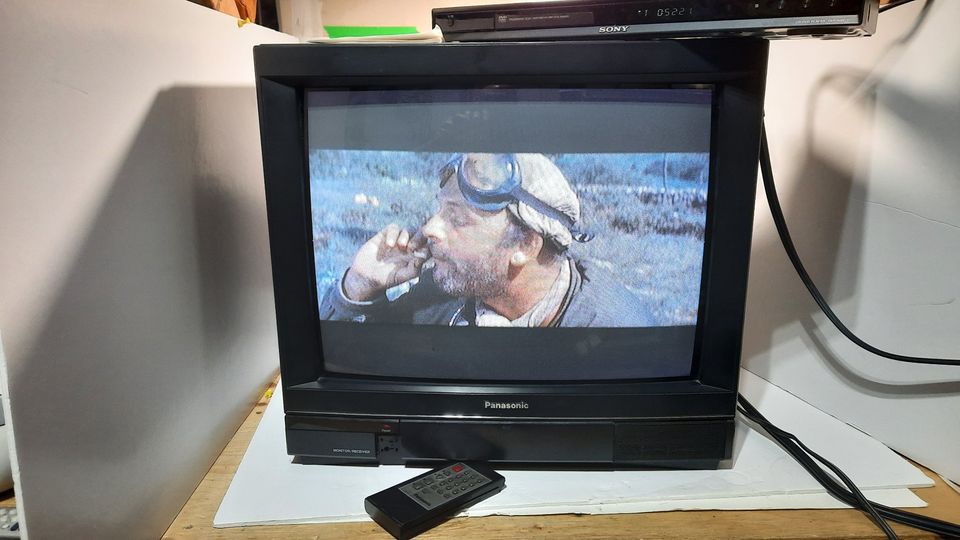 Throwback to the Panasonic 20" CRT TV from November '89!