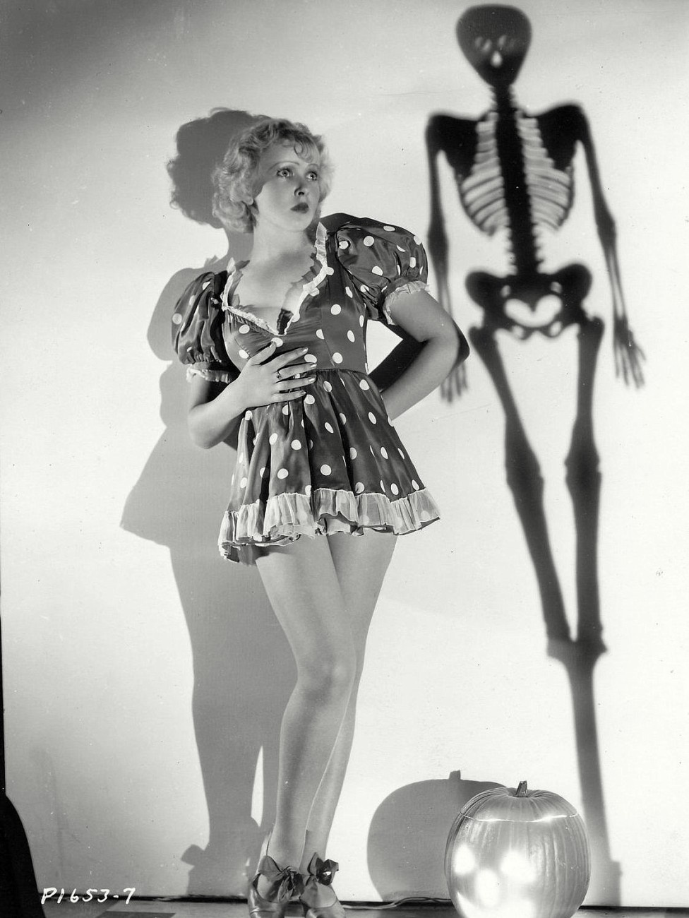 A vintage Halloween pin-up from the 1930s