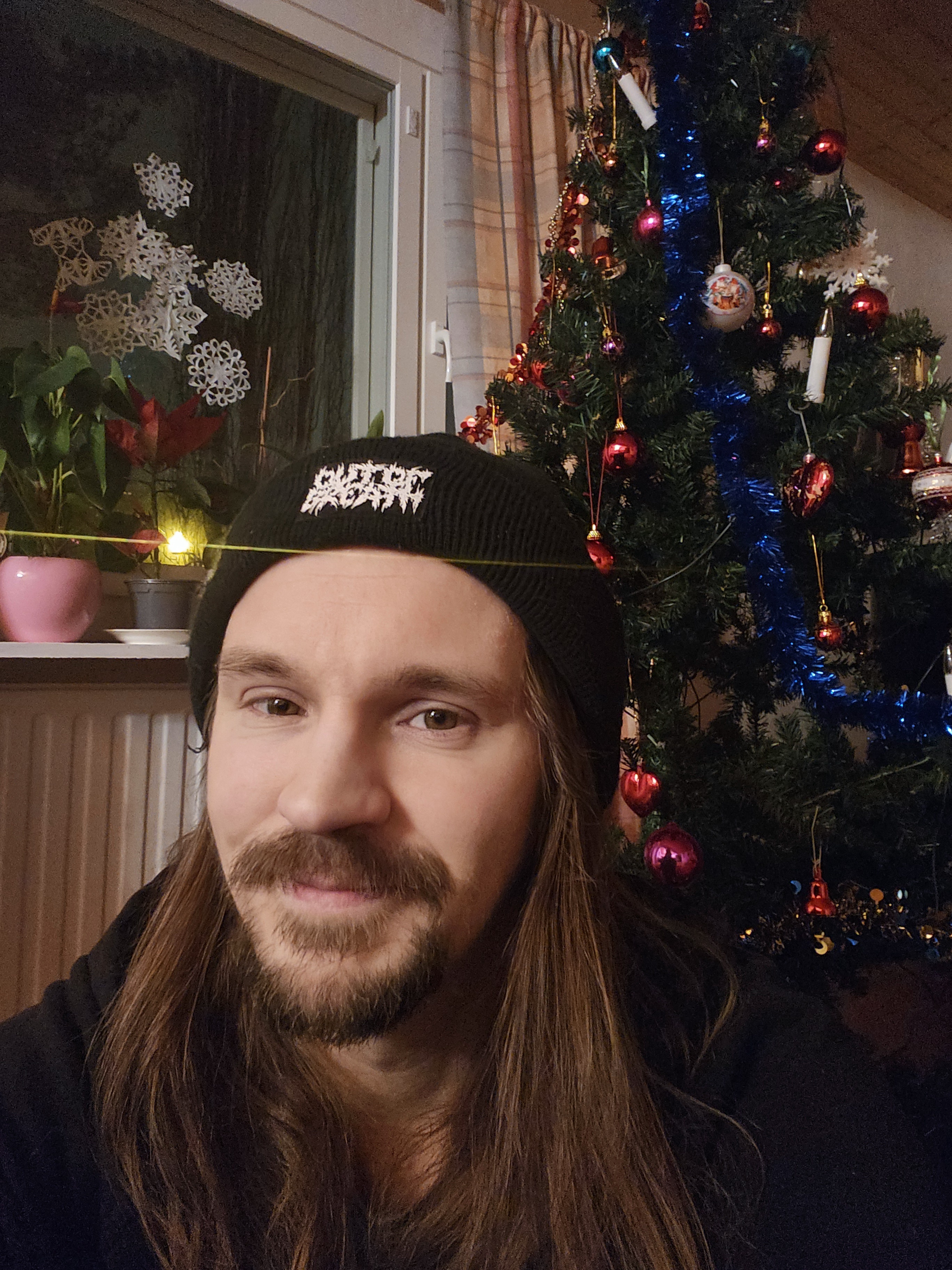 Wishing a joyful Christmas to each and every one of you!