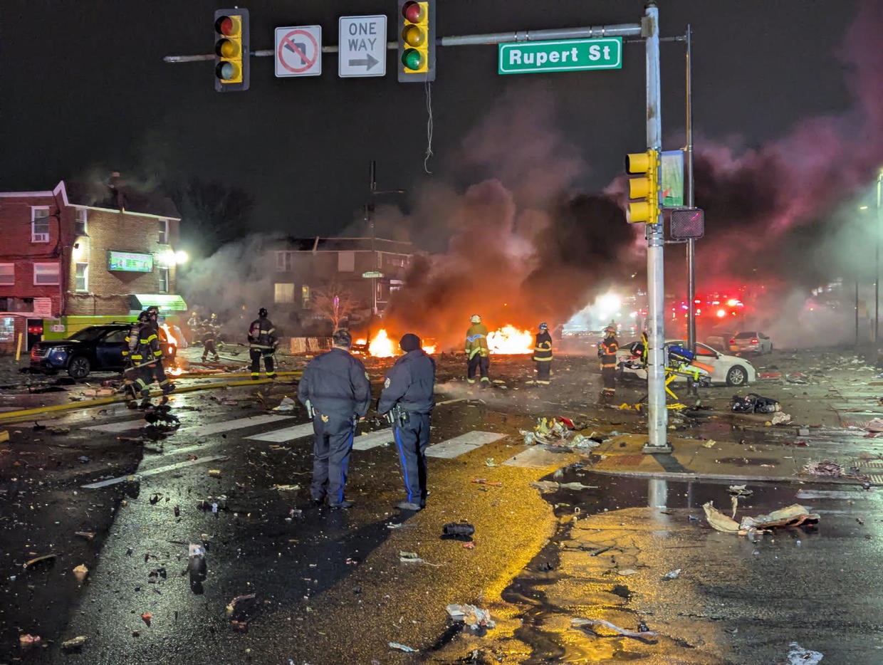 A Plane Made an Unexpected Landing in Downtown Philadelphia Tonight