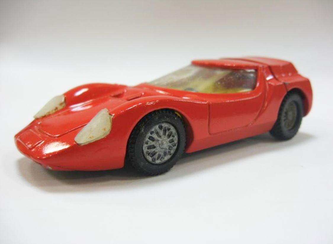 Introducing the Alfa OSI Scarabeo Dinky 1/43: A Collector's Dream
