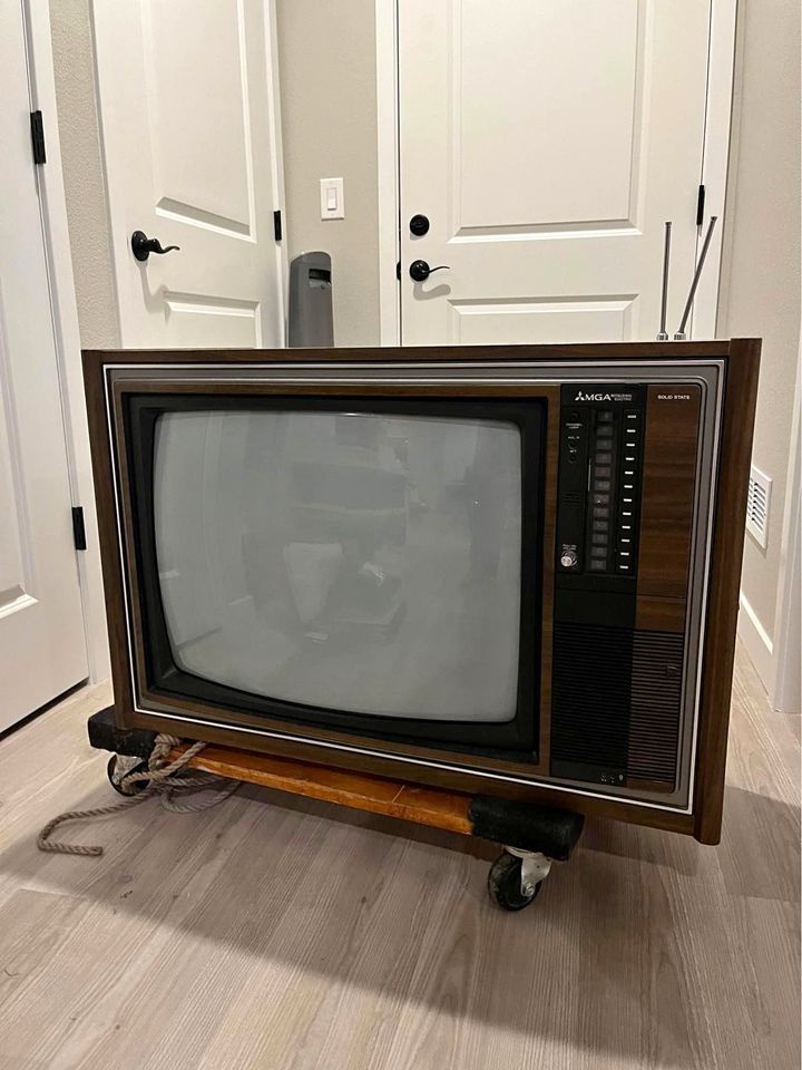 Throwback to the Mitsubishi 25" CRT TV from August '77