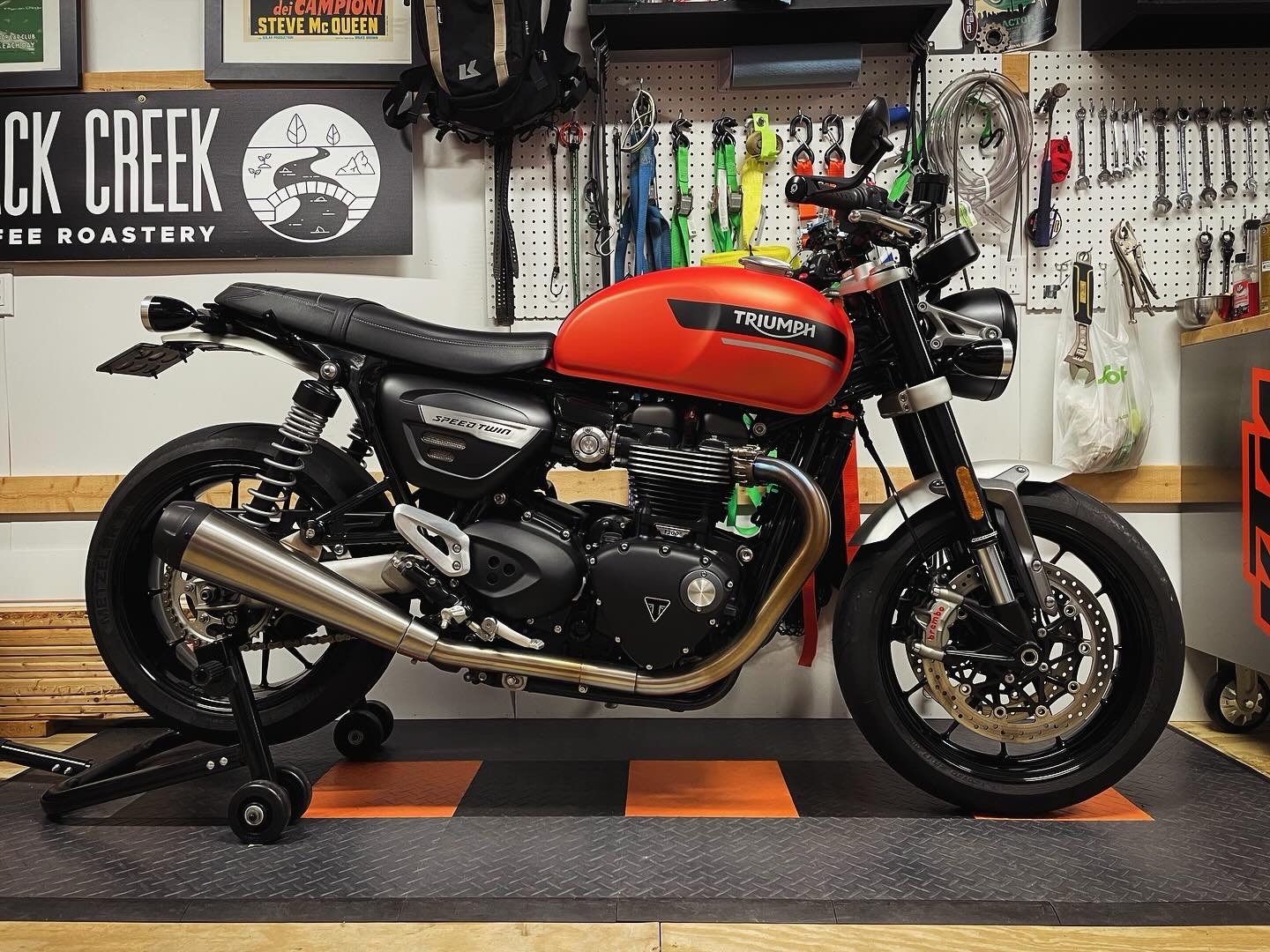 Introducing the Triumph Speed Twin 1200: A Rider's Dream