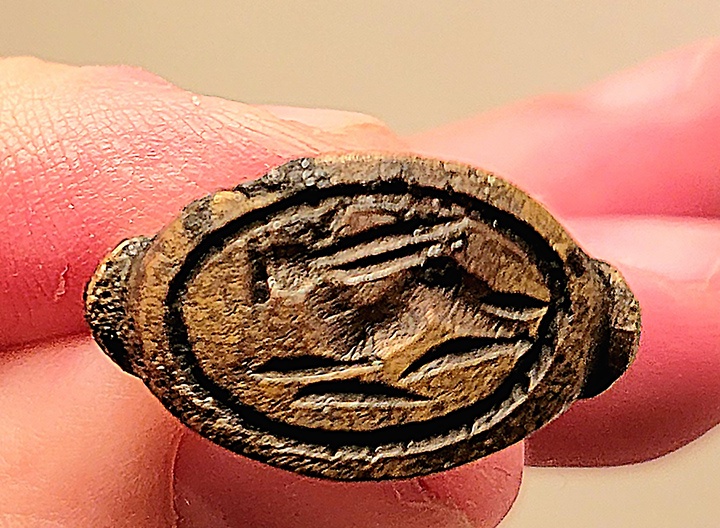 A Bronze Soldier's Ring Featuring a Rabbit Design