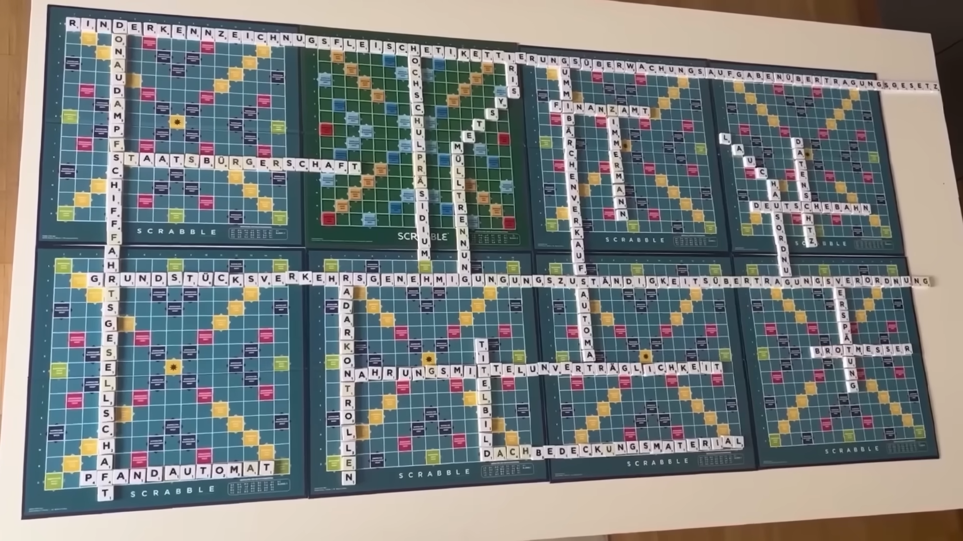 Scrabble: The Ultimate German Edition Challenge