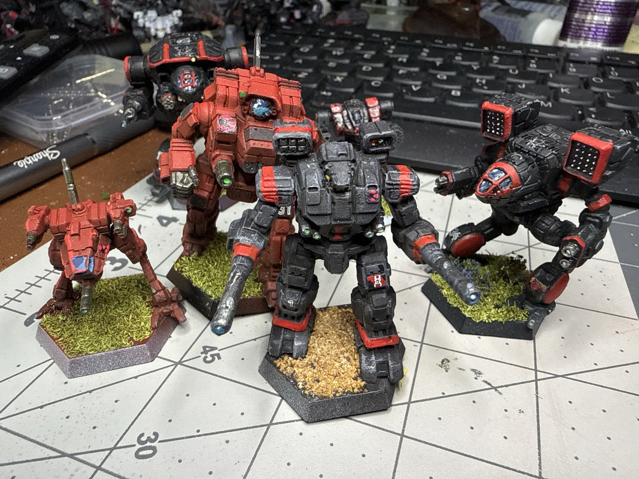 Check Out These Awesome Mechs: Wolf's Dragoons in Action!
