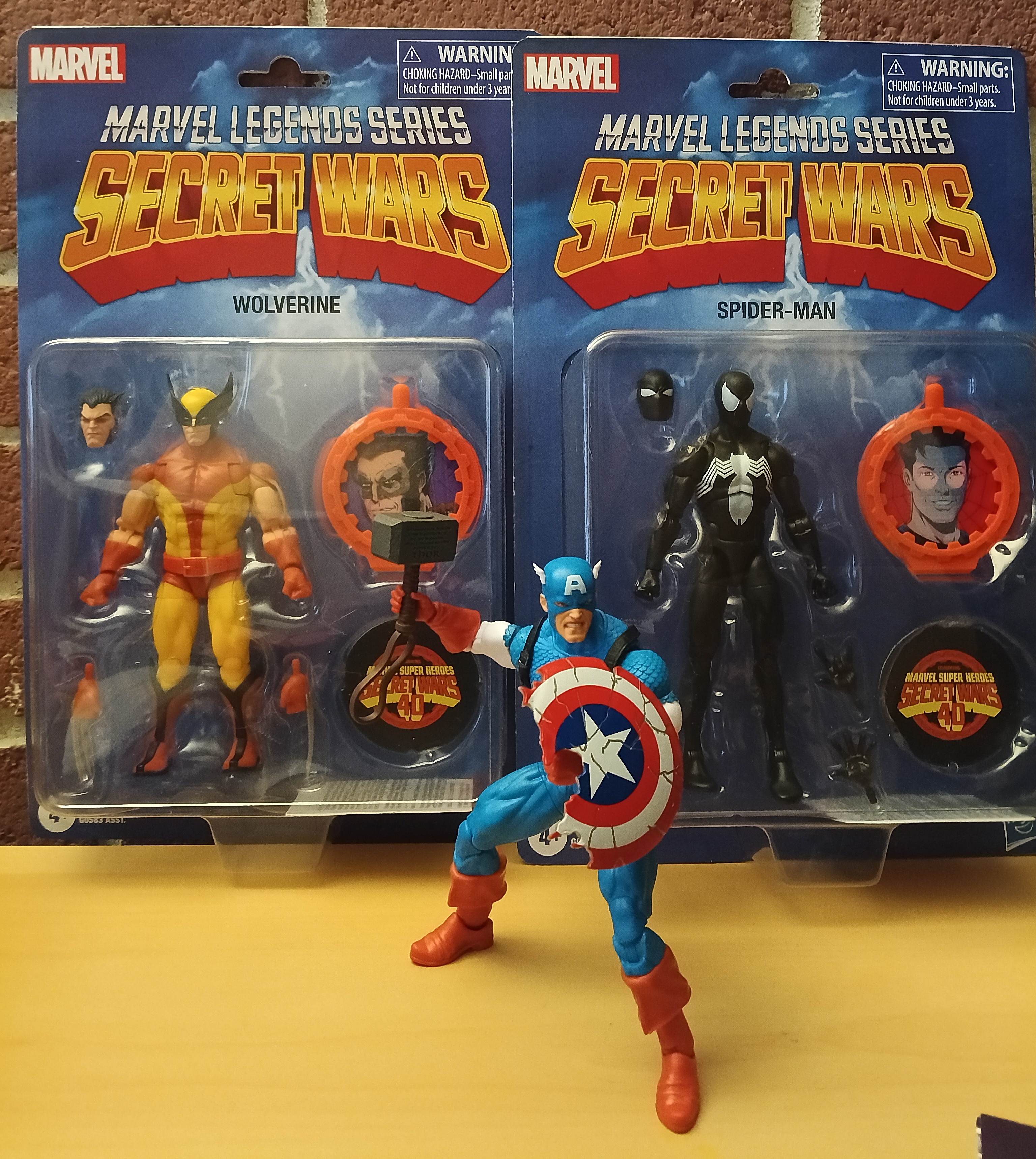 Marvel Legends presents: Secret Wars featuring Wolverine and Symbiote Spider-Man!