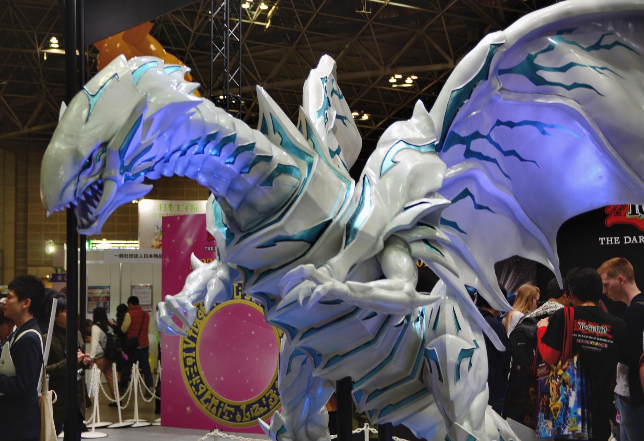 The Majestic Blue Eyes White Dragon Statue