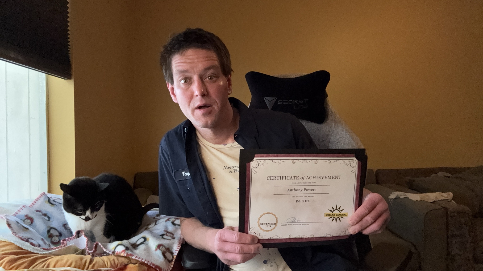 I proudly received the DG Elite Award at work, a rare honor that only about 14 or 15 out of 800 employees achieved. I'm the first in Sanitation to earn this distinction, and it feels amazing!