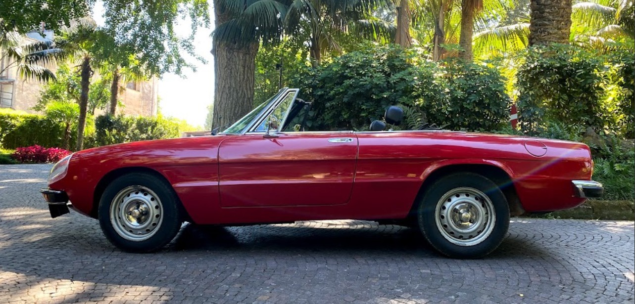 The Iconic Alfa Romeo Spider: A Classic Beauty