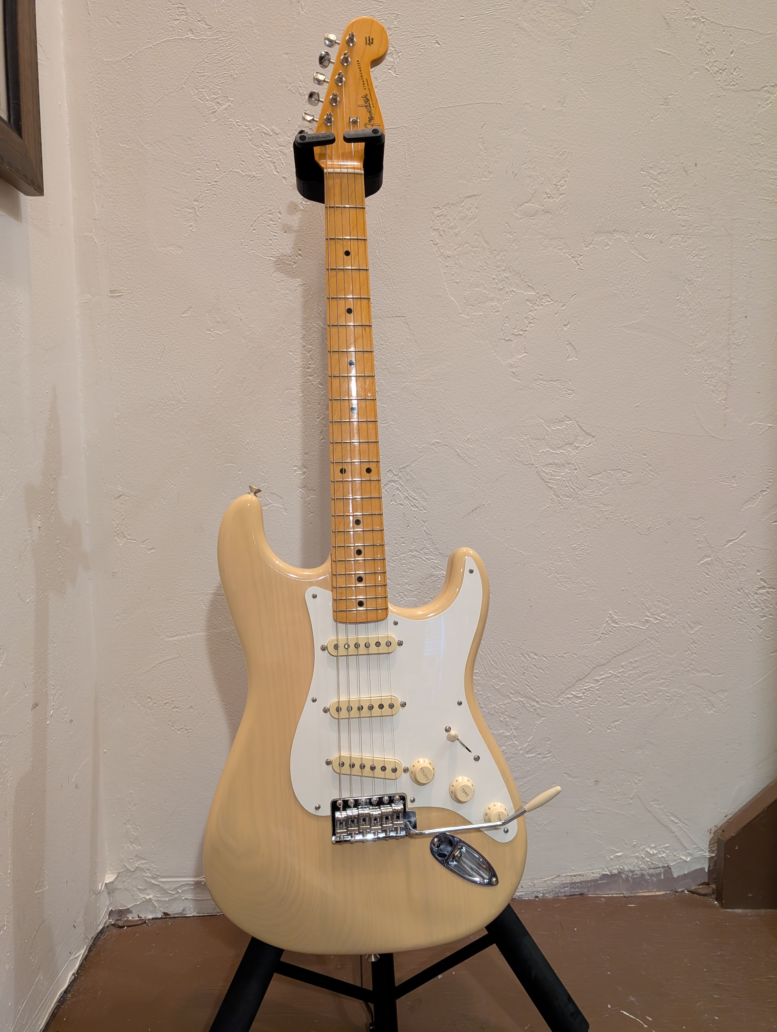 Fender Stratocaster AVII: The Iconic Guitar Reimagined