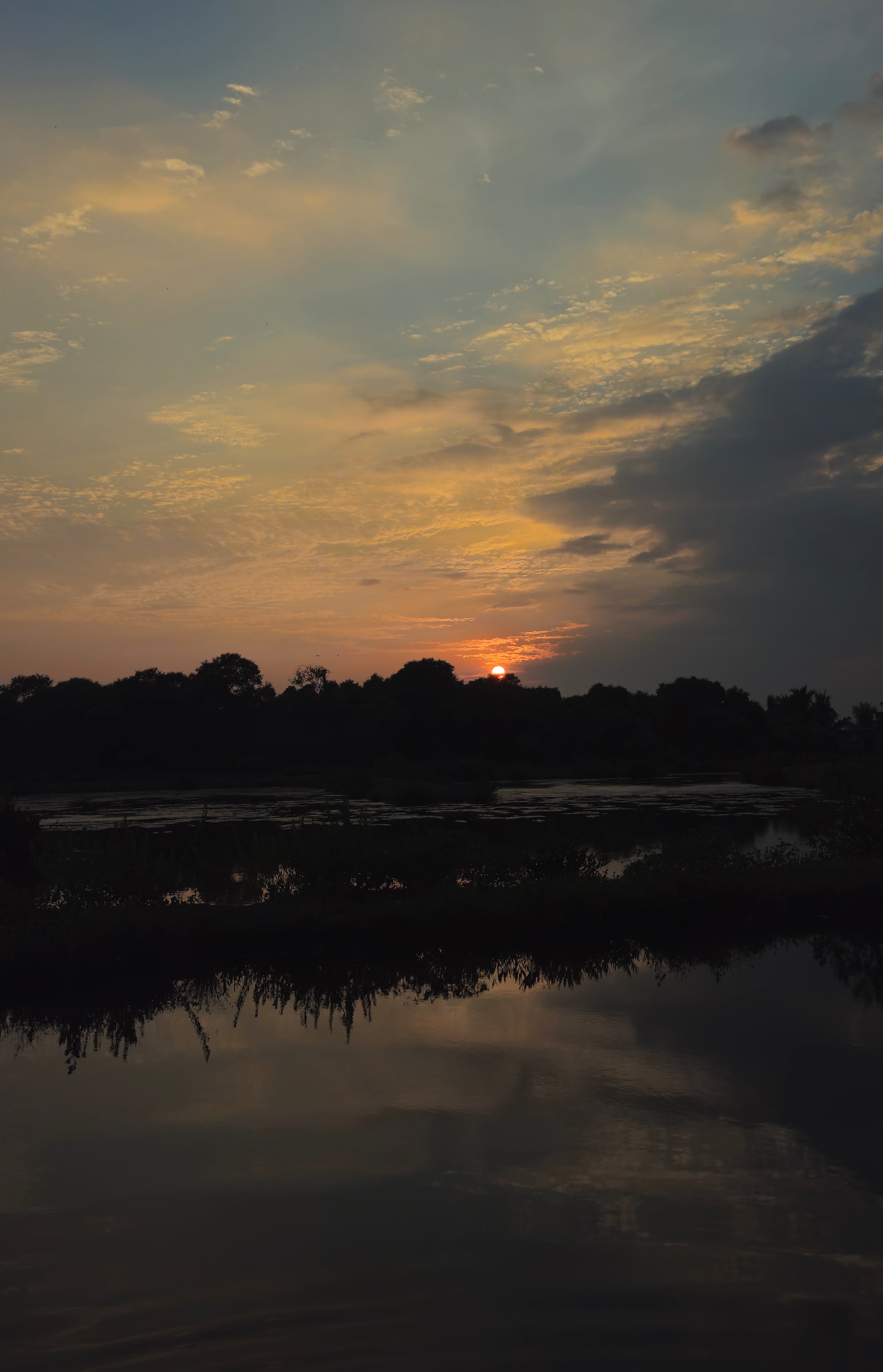 Breathtaking Sunrise: Nature's Daily Masterpiece