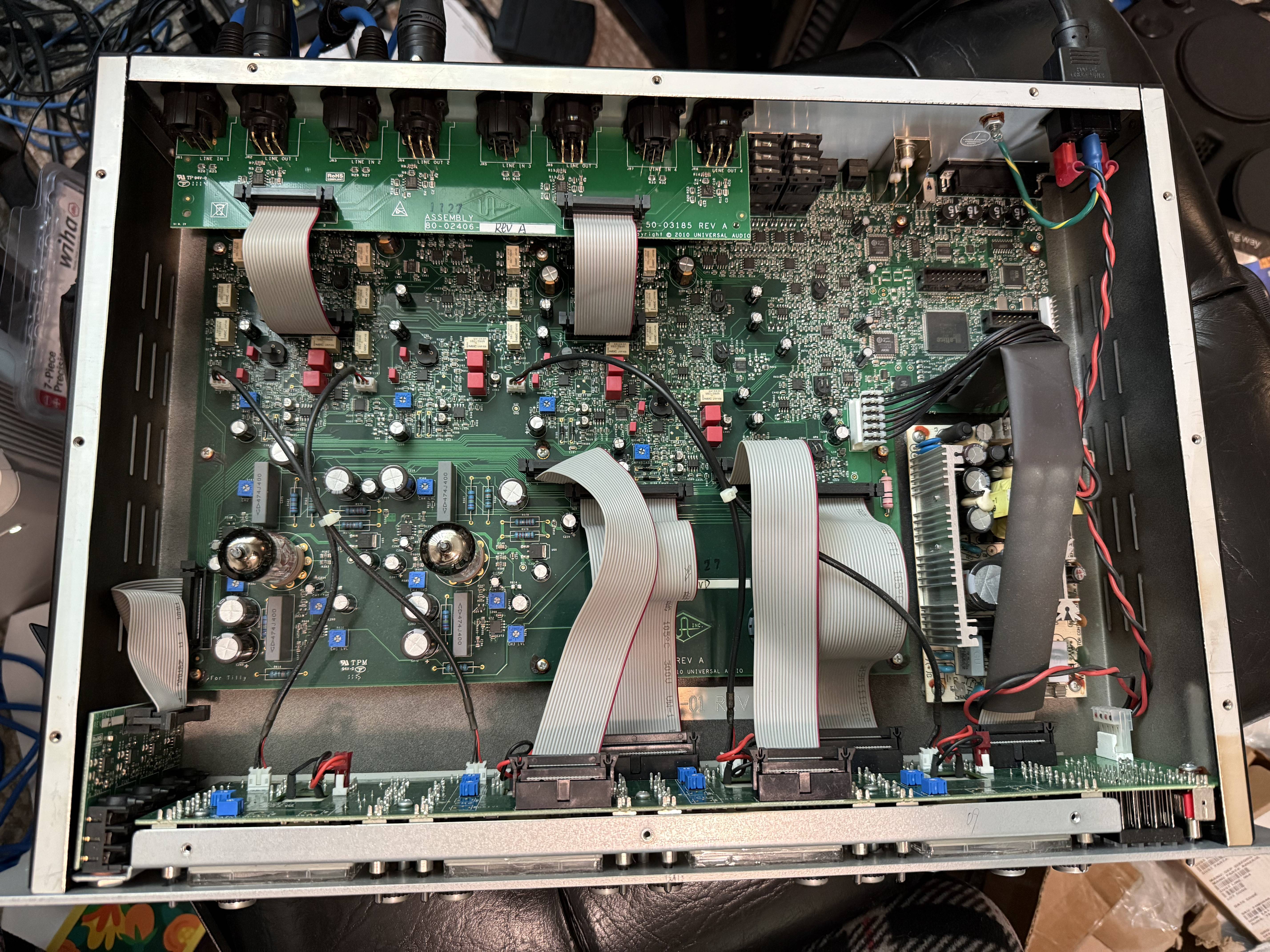 A Glimpse into the 4-710d Guts