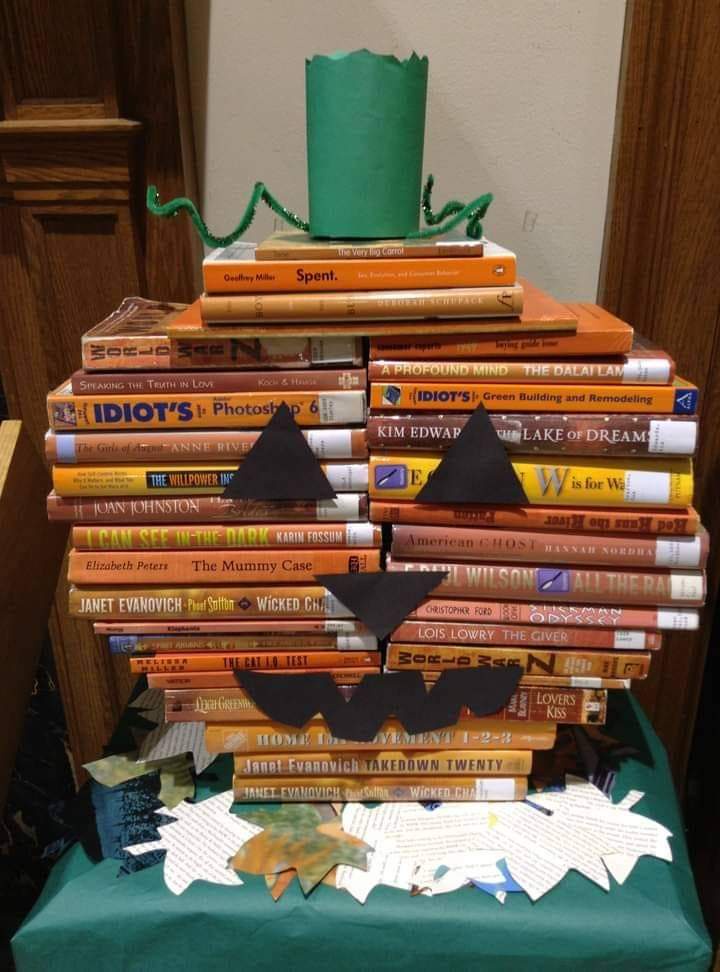 Wishing a spooktacular Halloween to all the book lovers out there!