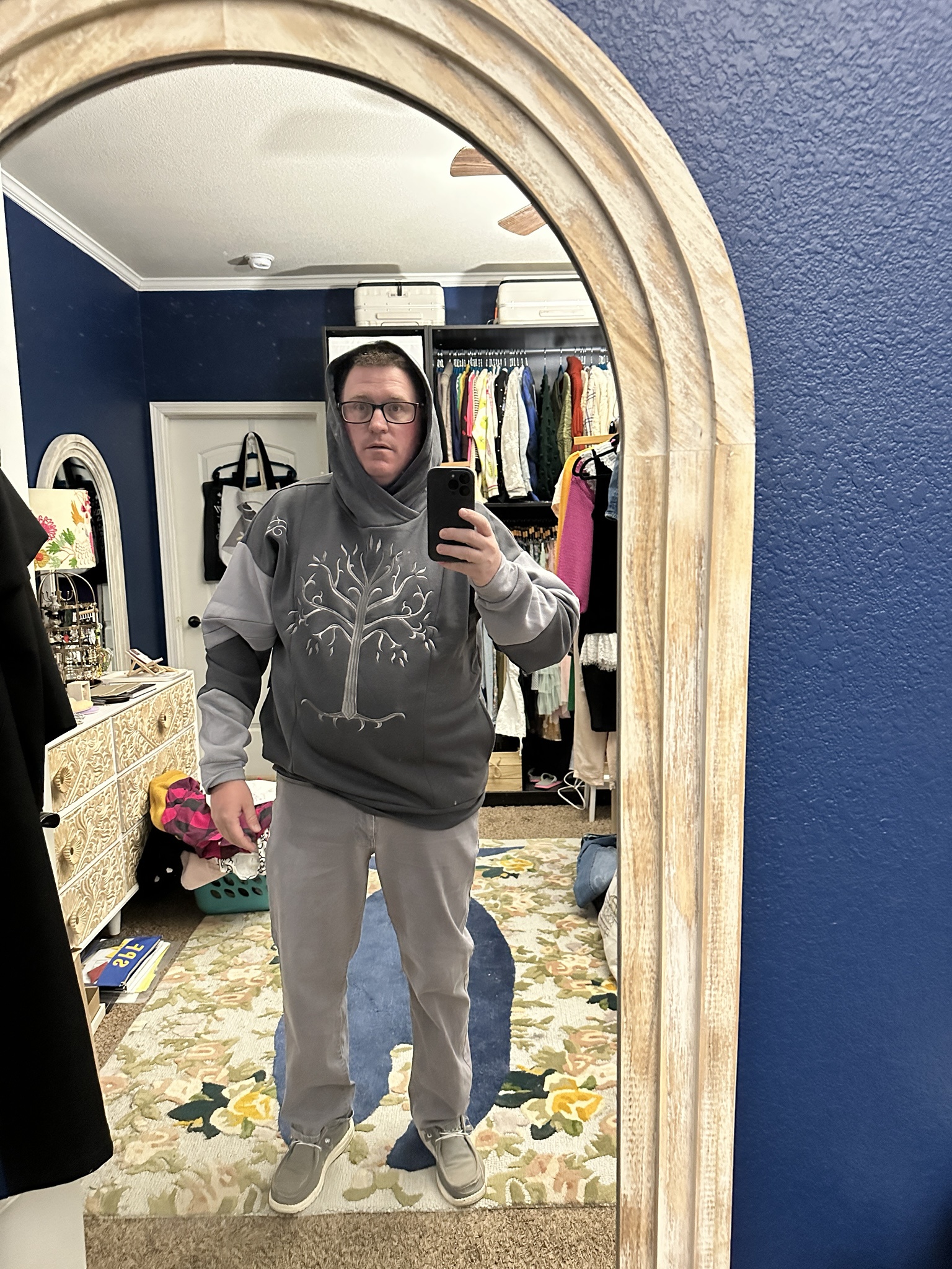 Just wanted to show off my awesome Gondor hoodie!