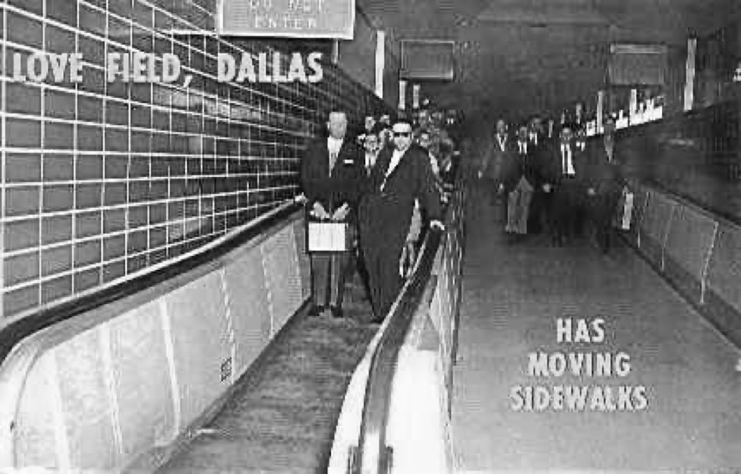 A Milestone in Innovation: The First Two-Way Moving Sidewalk Unveiled in 1958