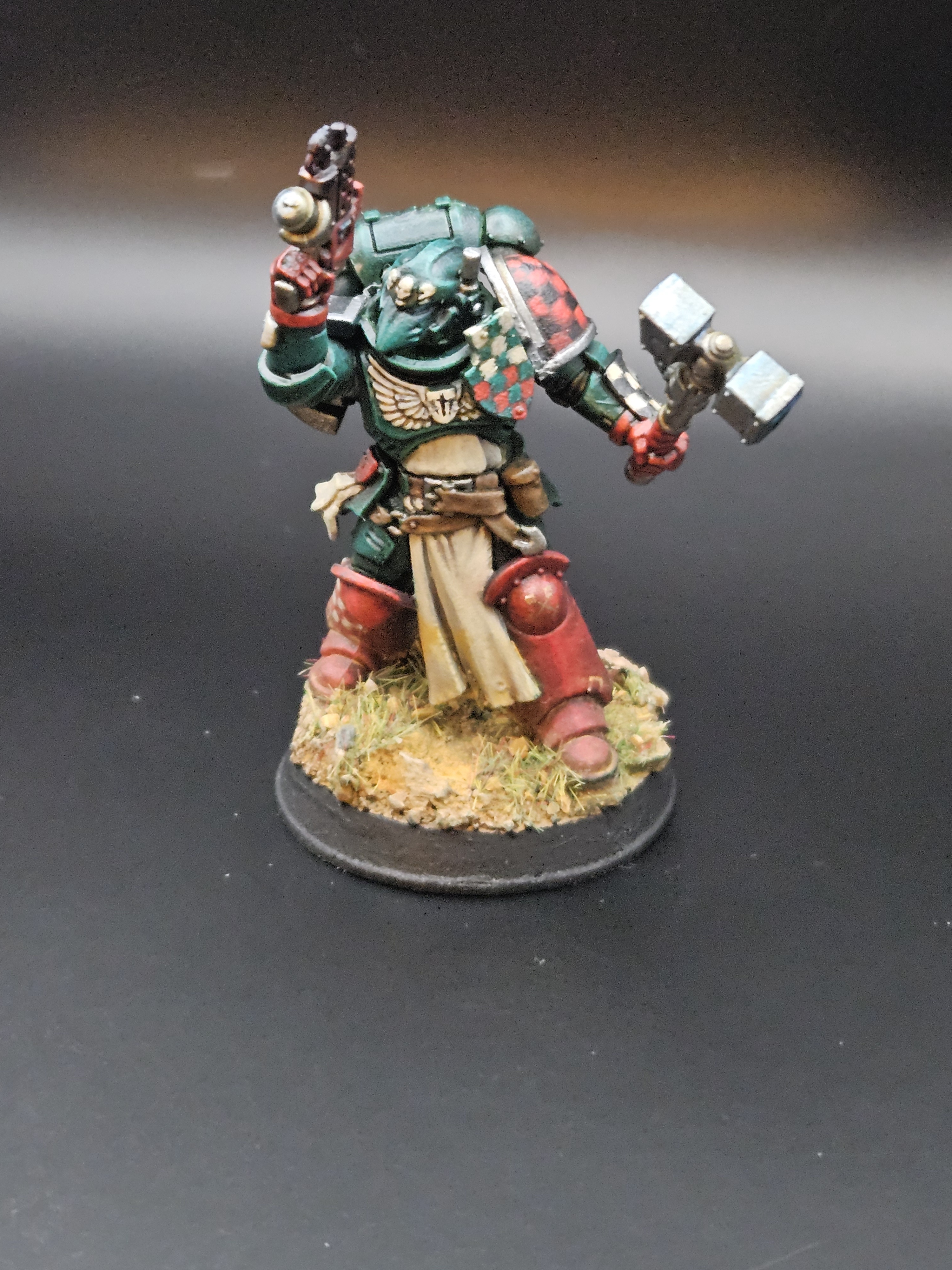 For My Cake Day, Here Are Some Hand-Painted Warhammer 40k Models: Space Marines - DA Successor