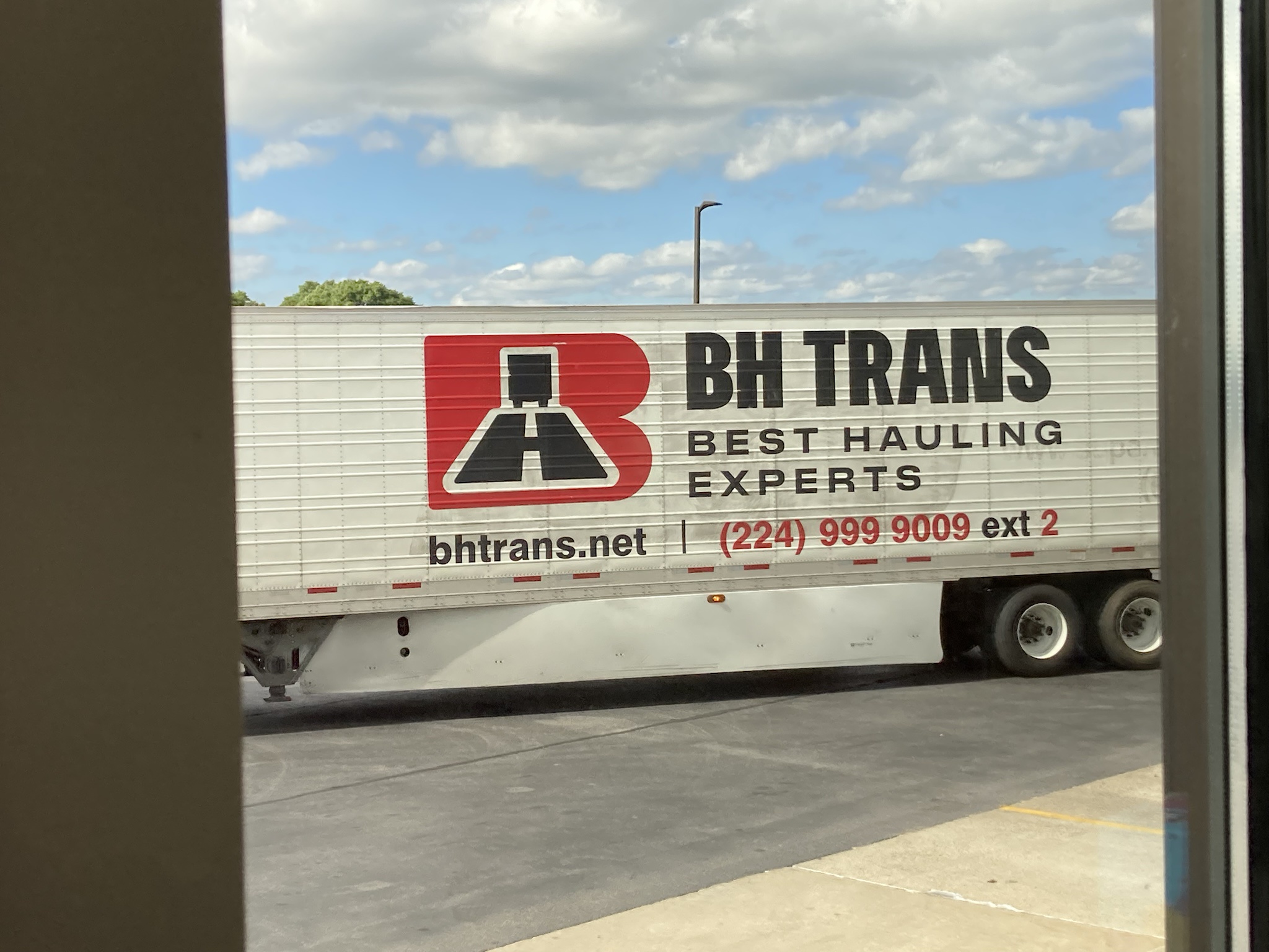 Spotted in the wild: A quirky find that made me smile!