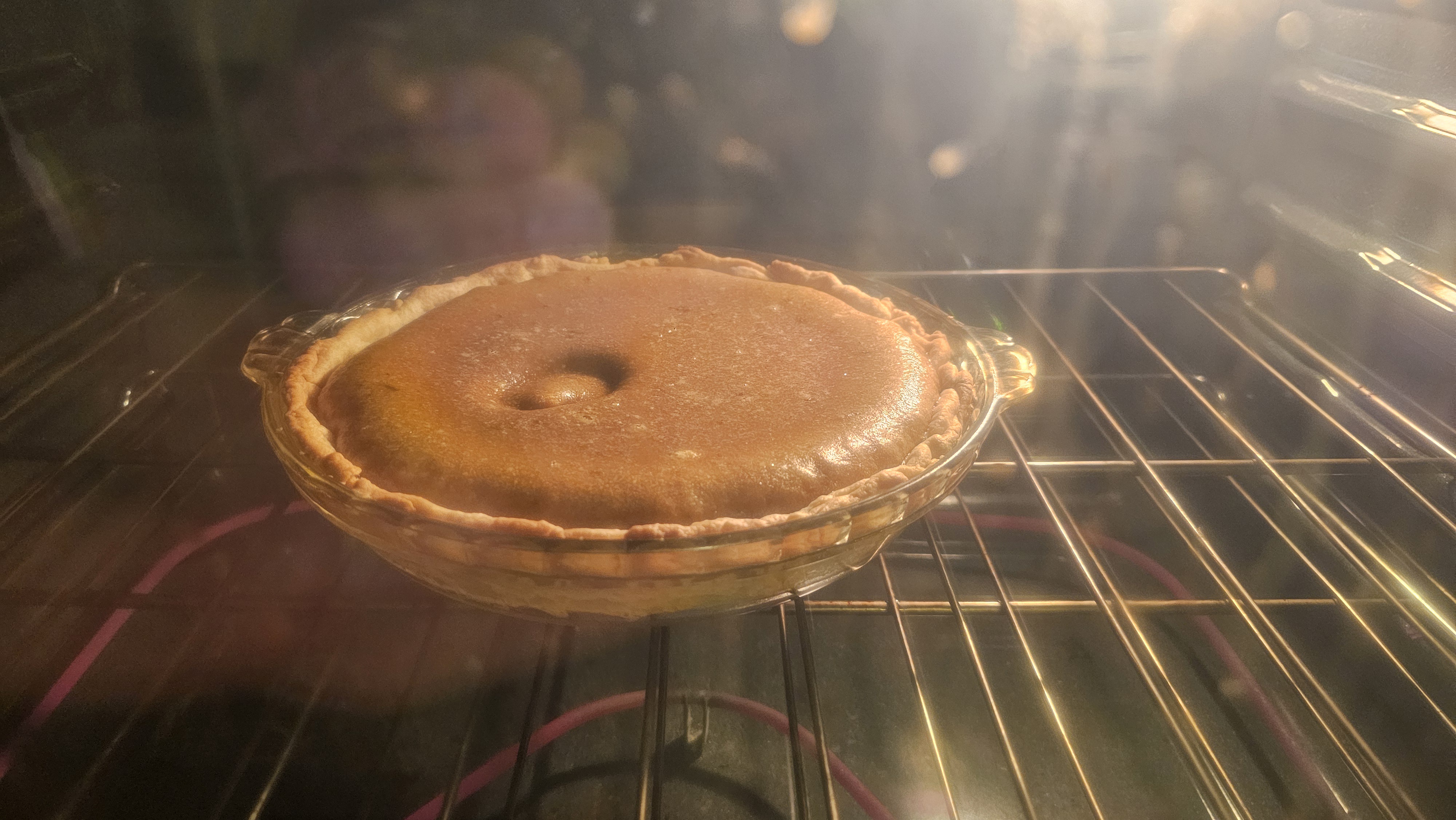 What makes a pie have an outie crust?