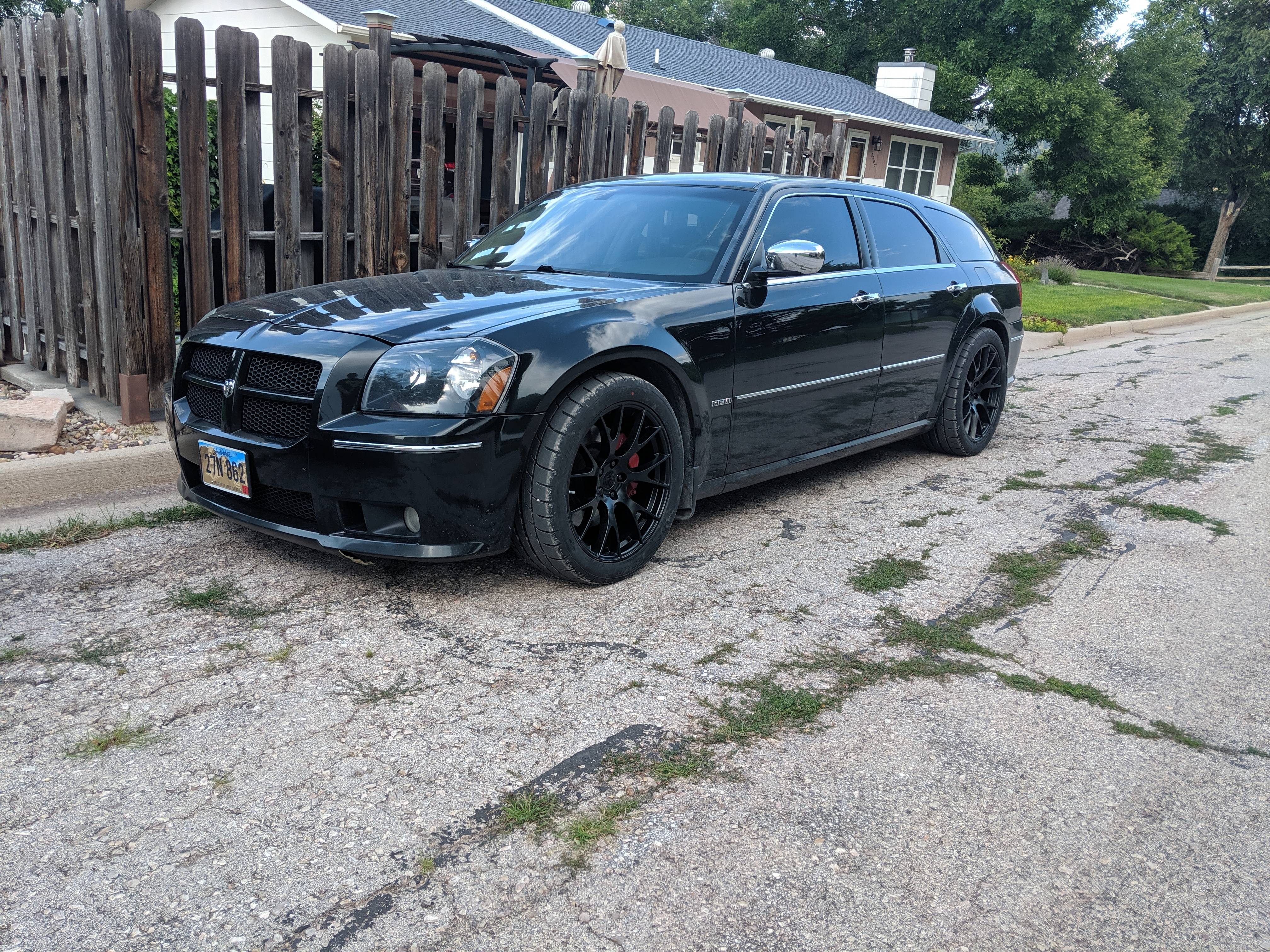 2006 Dodge Magnum SRT8 Meets 1972 Dodge D100 Stepside