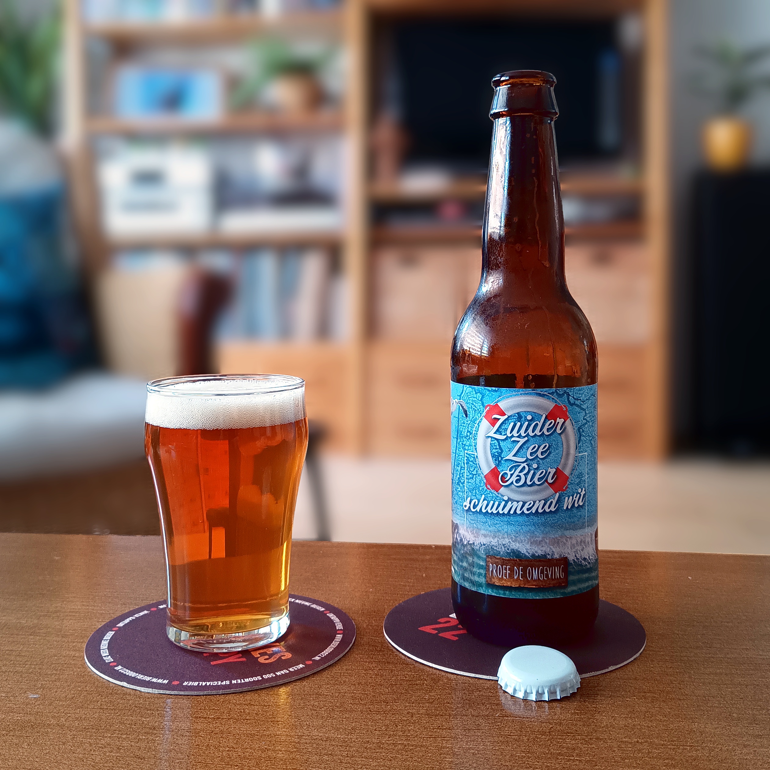 Refreshing Zuiderzee Beer: A Frothy Delight